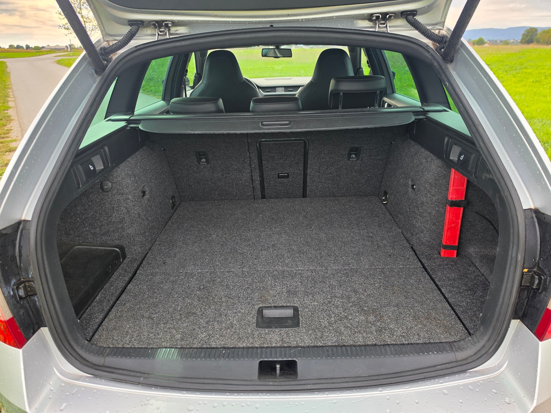 SKODA Octavia Combi 2.0 TDI RS 4x4 DSG-image-4