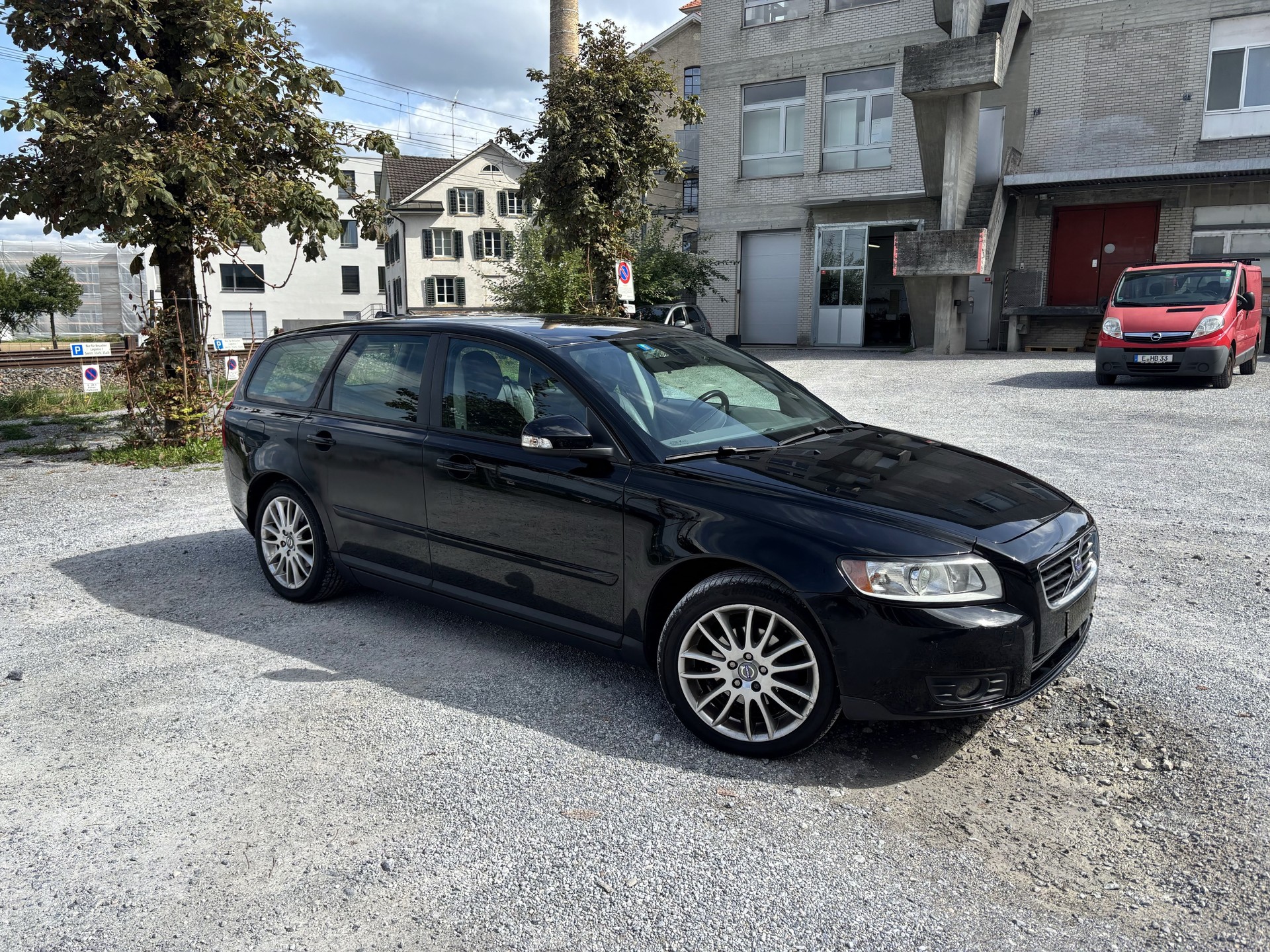VOLVO 1.6 D Momentum-image-2