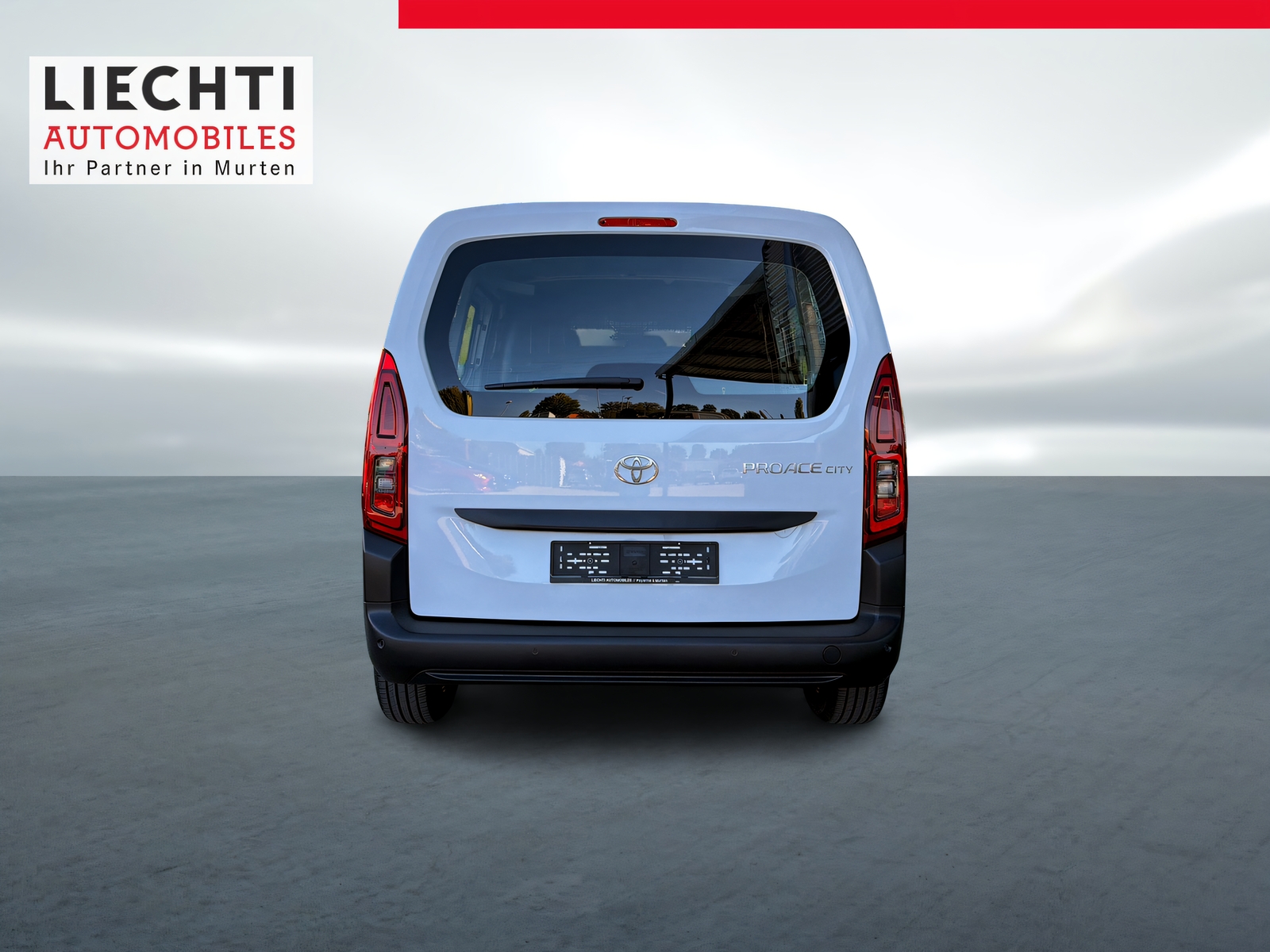 TOYOTA Proace City Van 1.2 Active Medium-image-10
