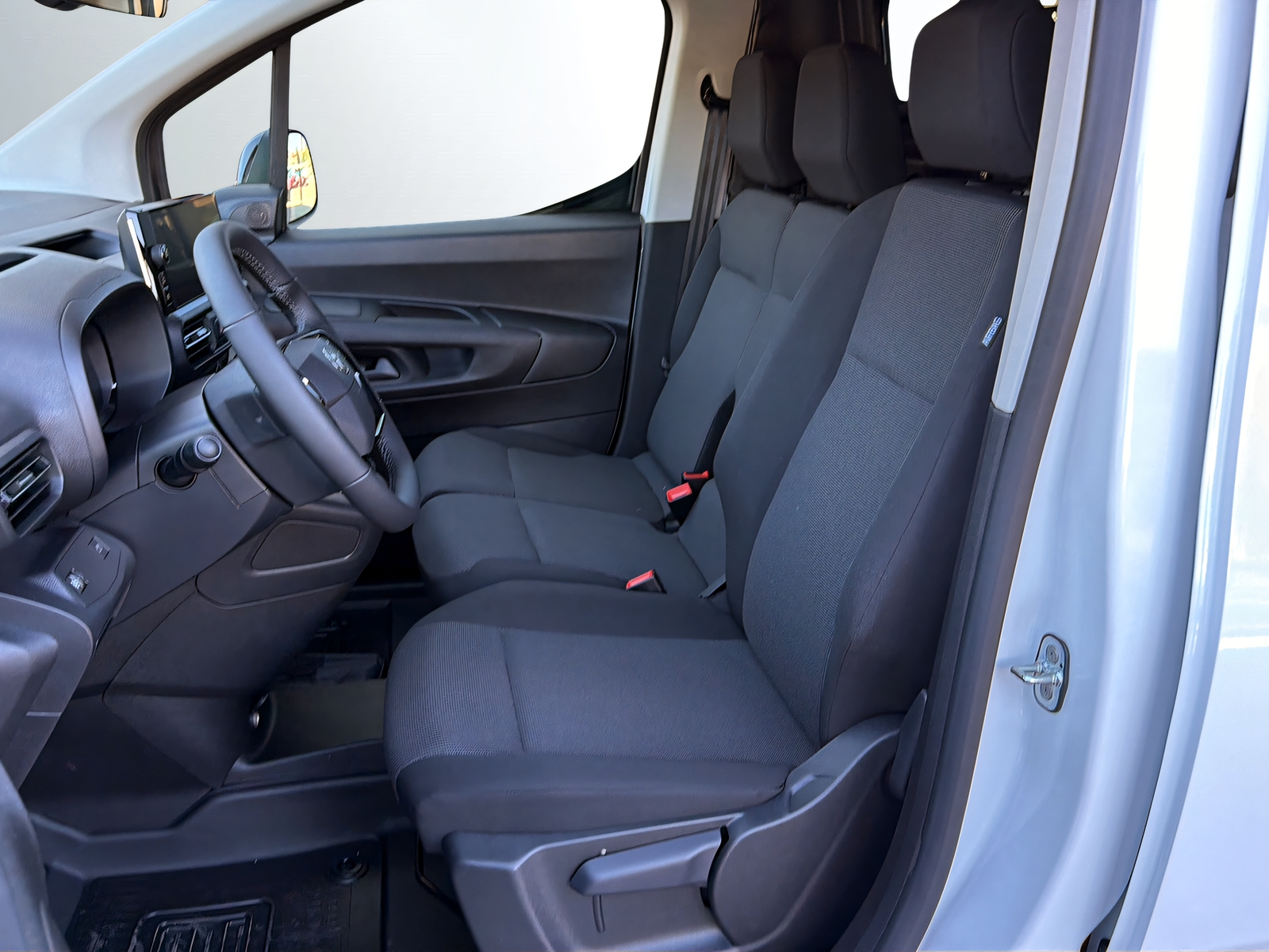 TOYOTA Proace City Van 1.2 Active Medium-image-3
