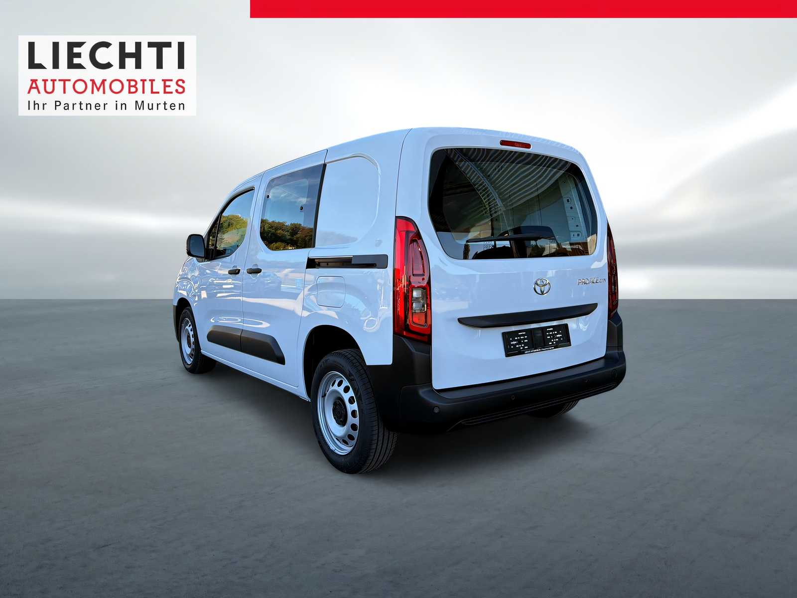 TOYOTA Proace City Van 1.2 Active Medium-image-9