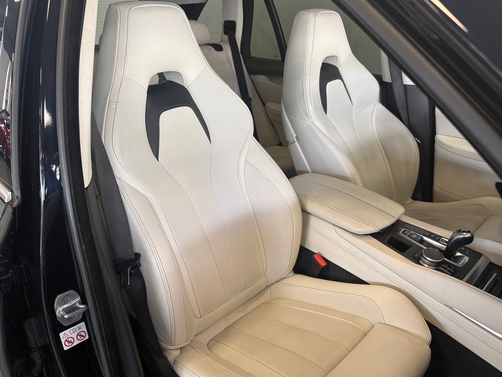 BMW X5M Edition Black Fire Steptronic-image-8