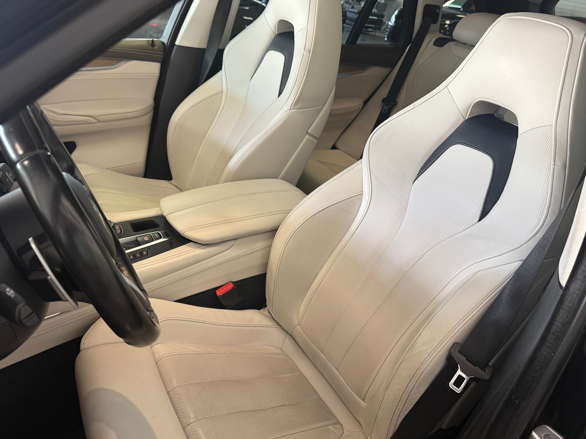 BMW X5M Edition Black Fire Steptronic-image-15