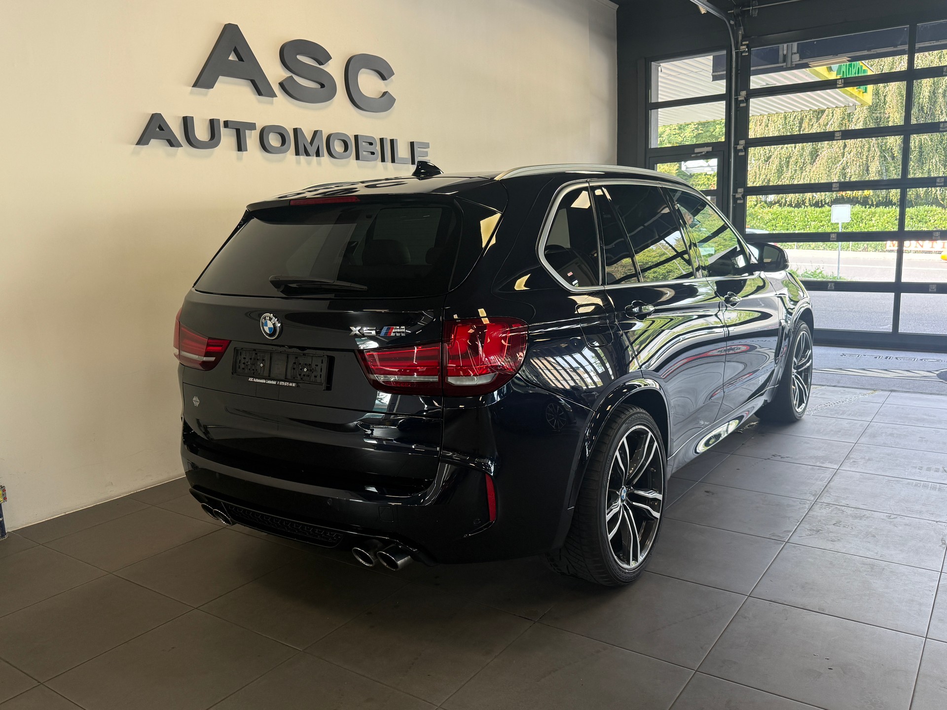 BMW X5M Edition Black Fire Steptronic-image-3