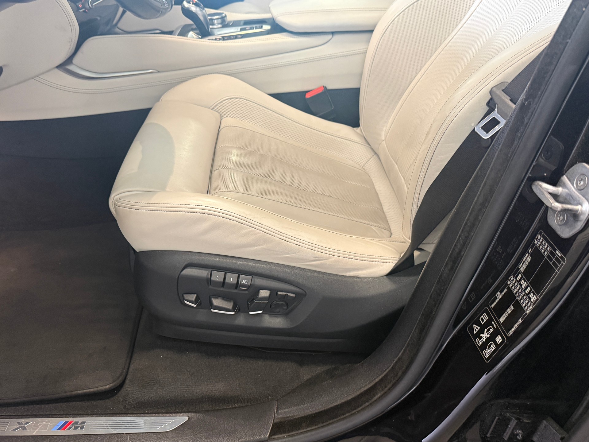 BMW X5M Edition Black Fire Steptronic-image-14