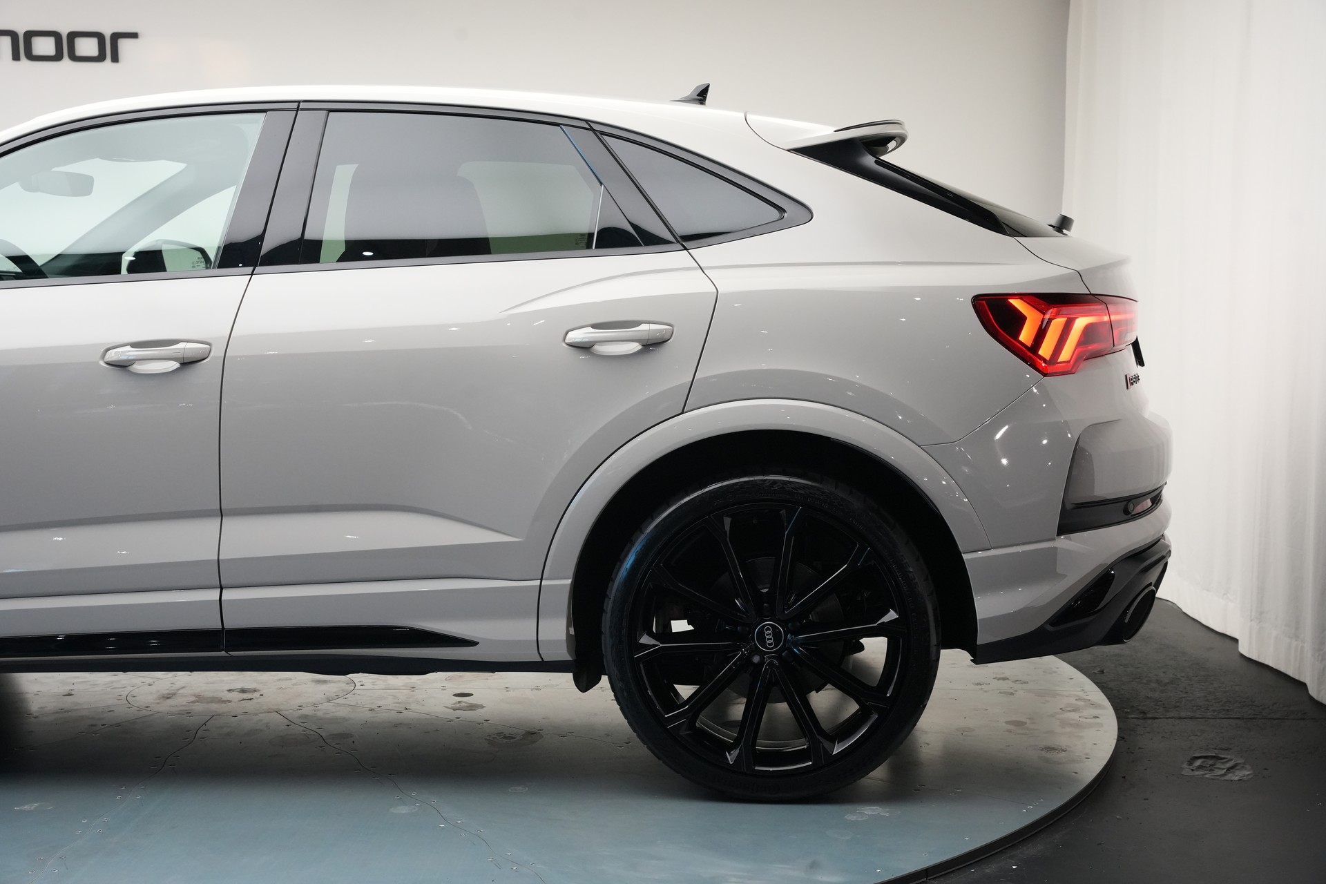 AUDI RS Q3 Sportback quattro S tronic *CH-Fahrzeug* *Sonos* *Sportfahrwerk Plus*-image-35