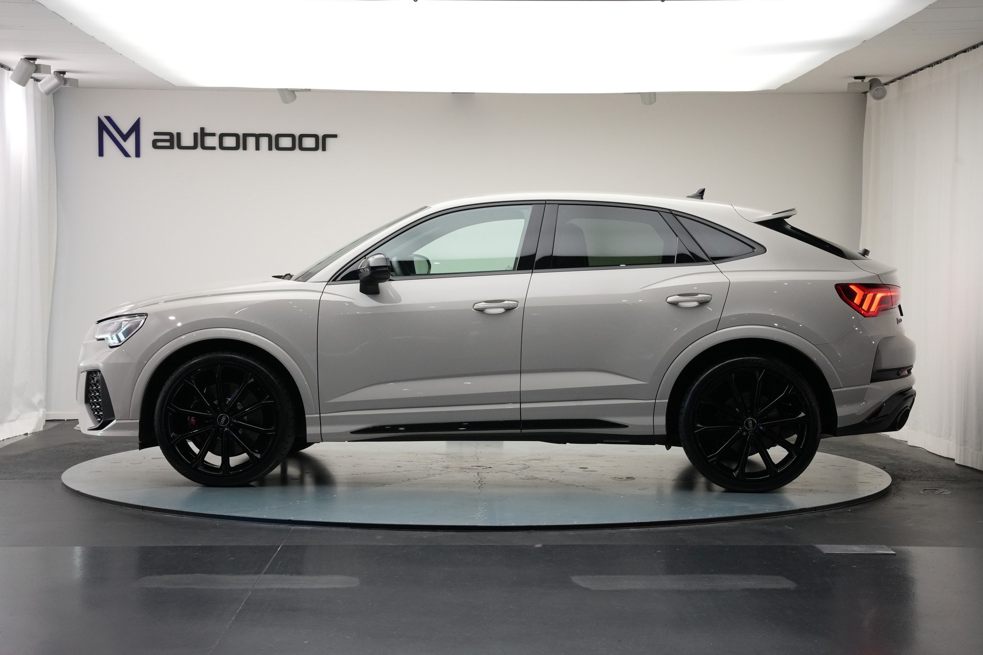 AUDI RS Q3 Sportback quattro S tronic *CH-Fahrzeug* *Sonos* *Sportfahrwerk Plus*-image-7