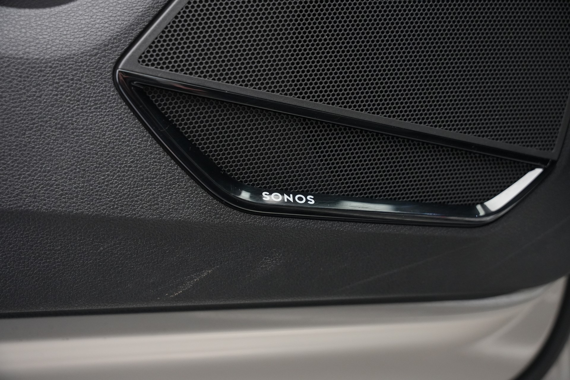AUDI RS Q3 Sportback quattro S tronic *CH-Fahrzeug* *Sonos* *Sportfahrwerk Plus*-image-24