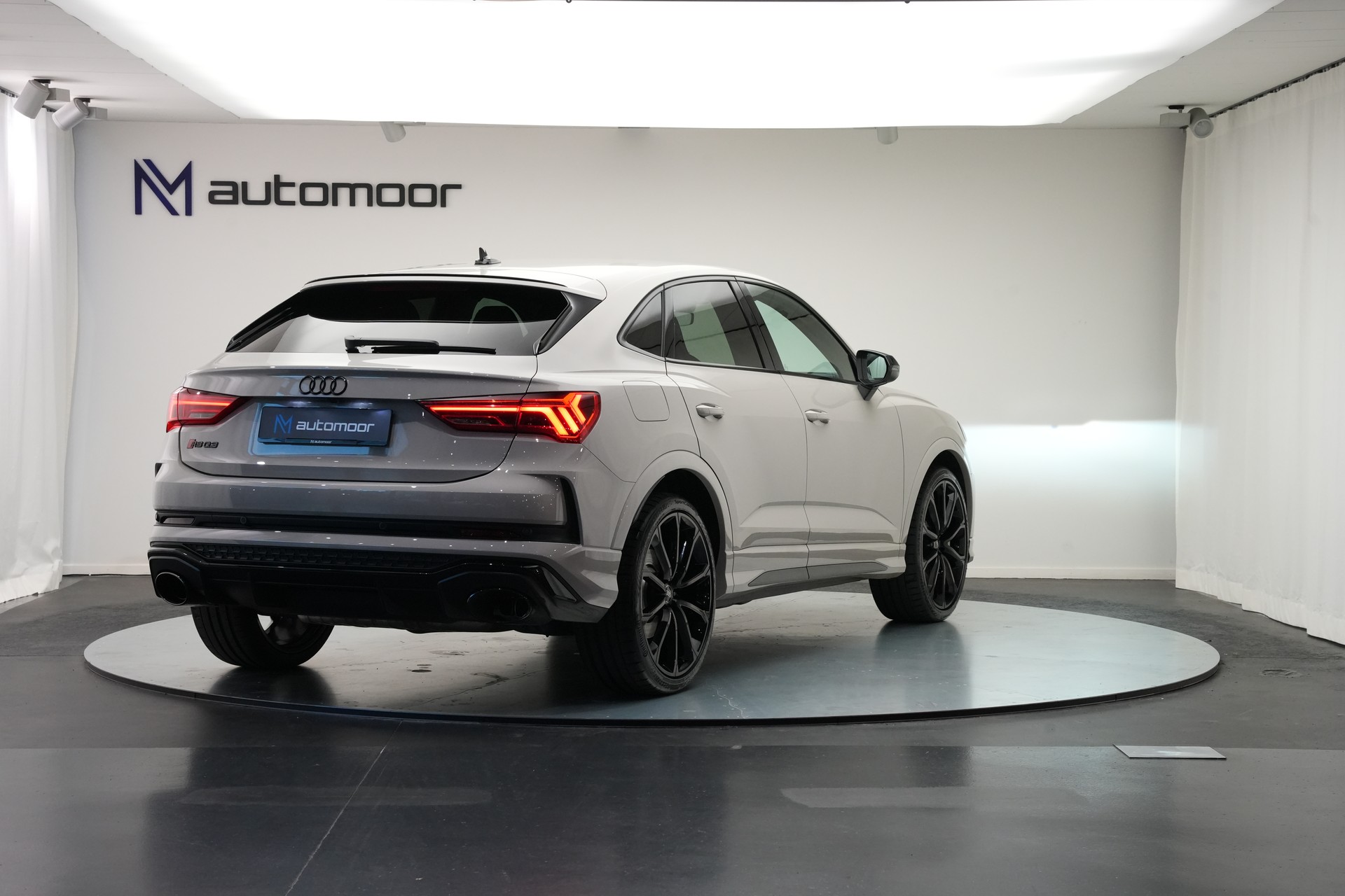 AUDI RS Q3 Sportback quattro S tronic *CH-Fahrzeug* *Sonos* *Sportfahrwerk Plus*-image-4