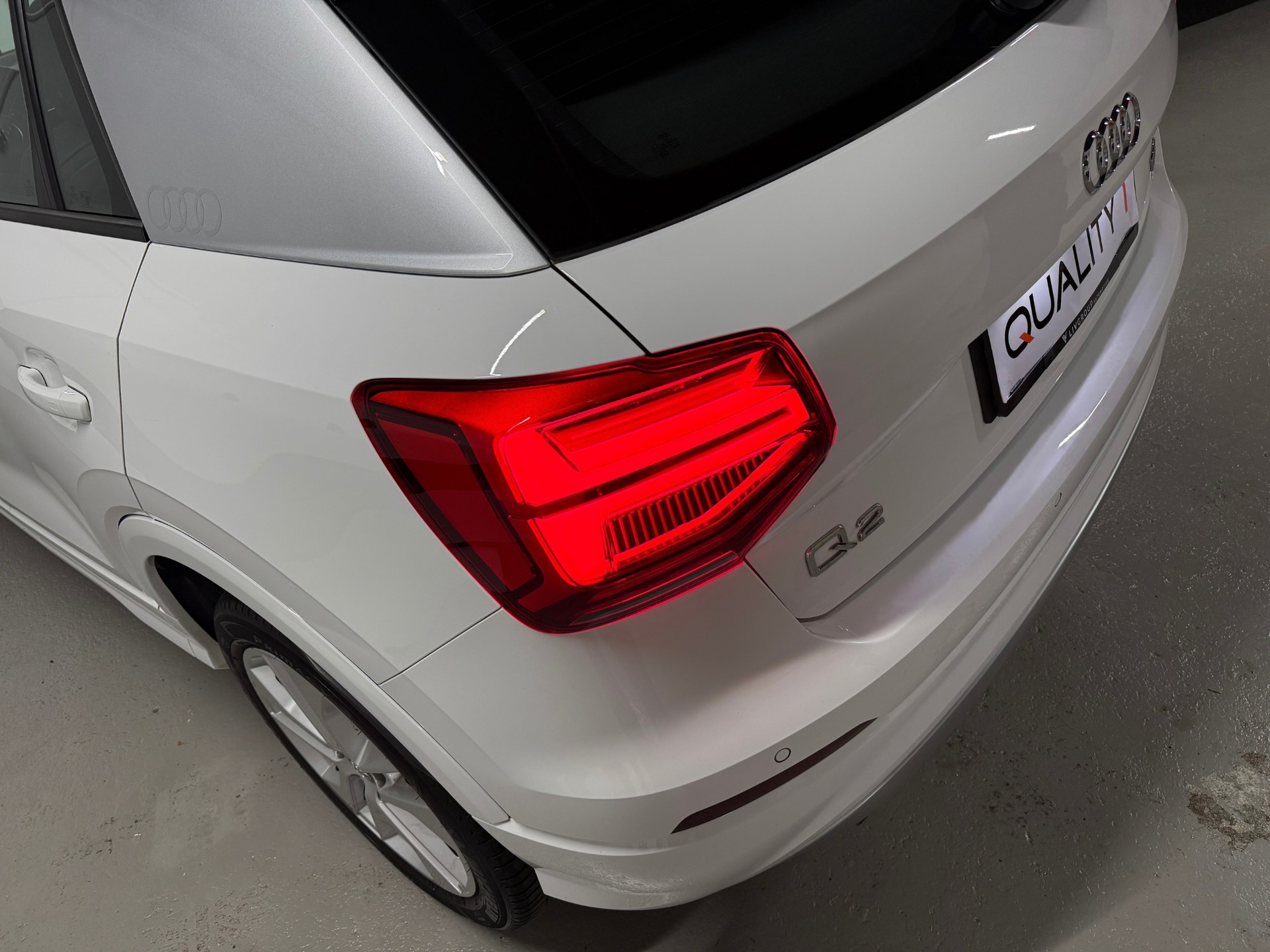 AUDI Q2 1.0 TFSI S-Line-image-6