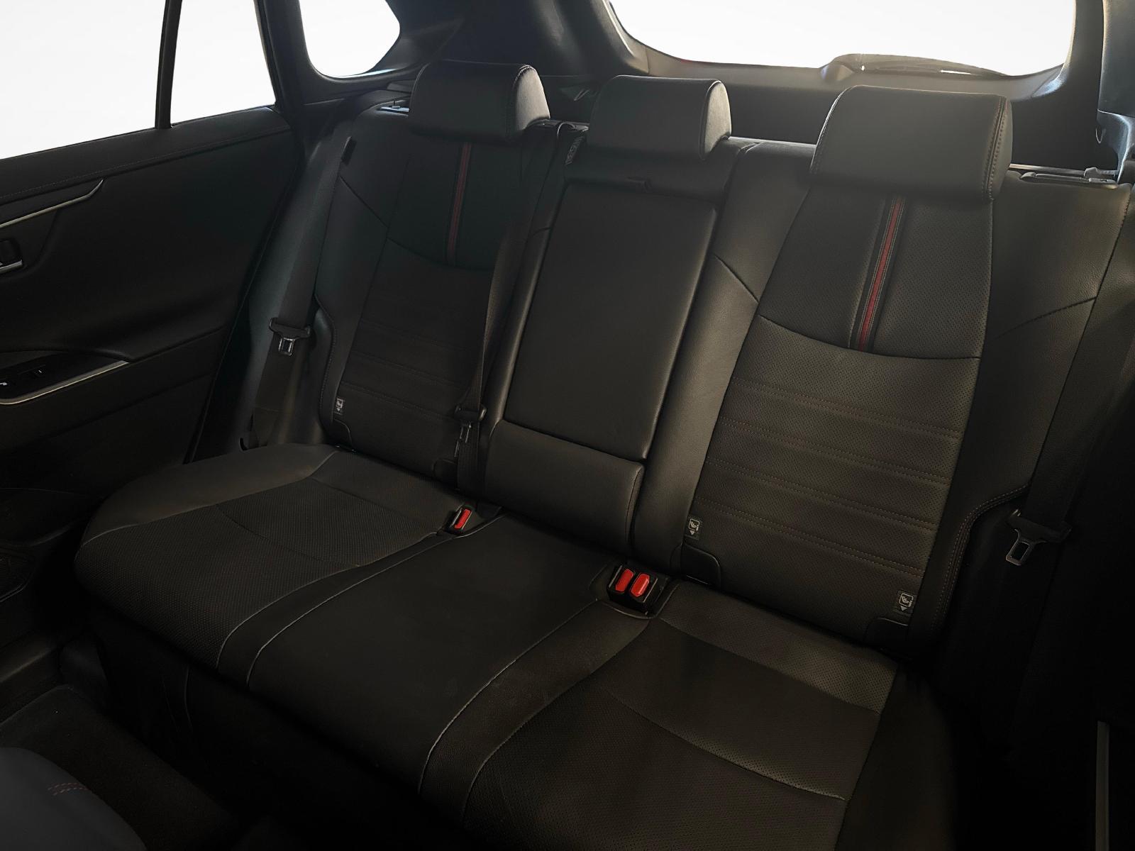 TOYOTA RAV4 2.5 Plug-In-Hybrid Platinum-image-10