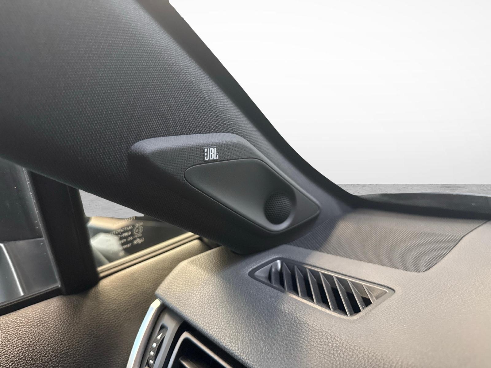 TOYOTA RAV4 2.5 Plug-In-Hybrid Platinum-image-16