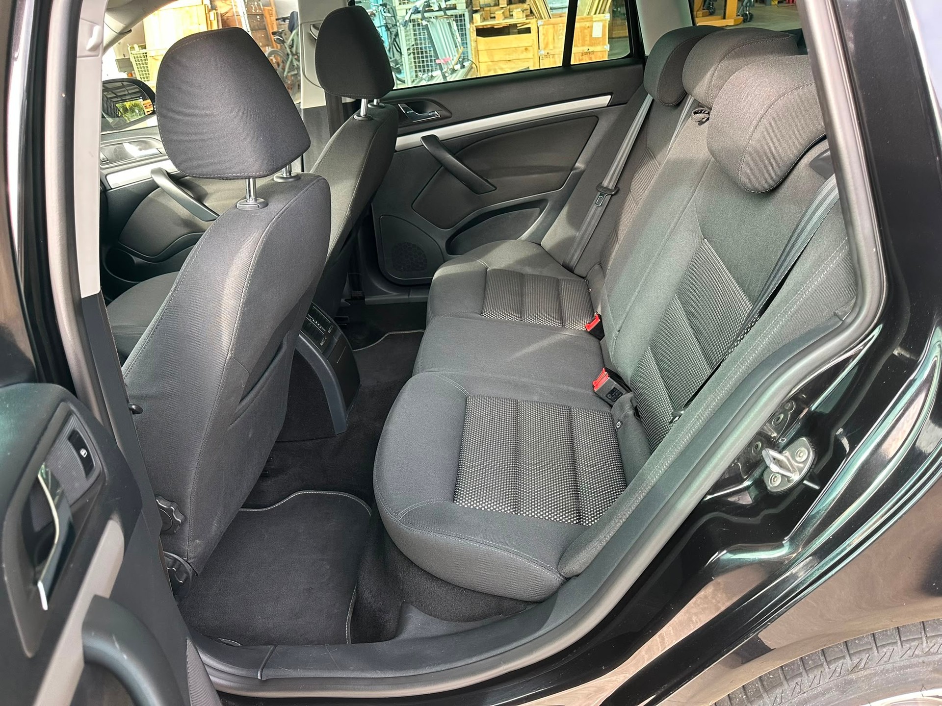 SKODA Octavia Combi 2.0 TDI Elegance 4x4 DSG-image-8