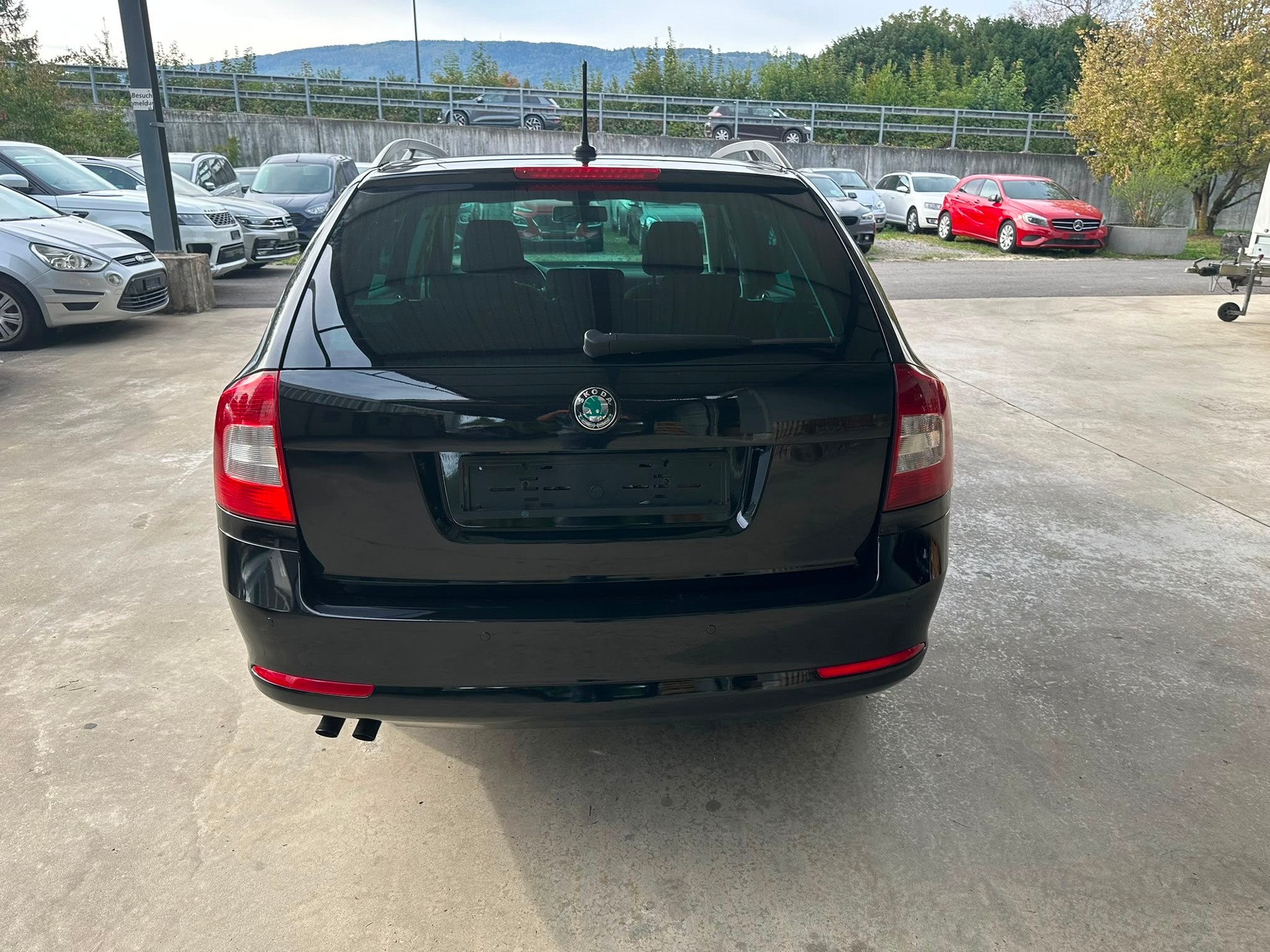 SKODA Octavia Combi 2.0 TDI Elegance 4x4 DSG-image-4