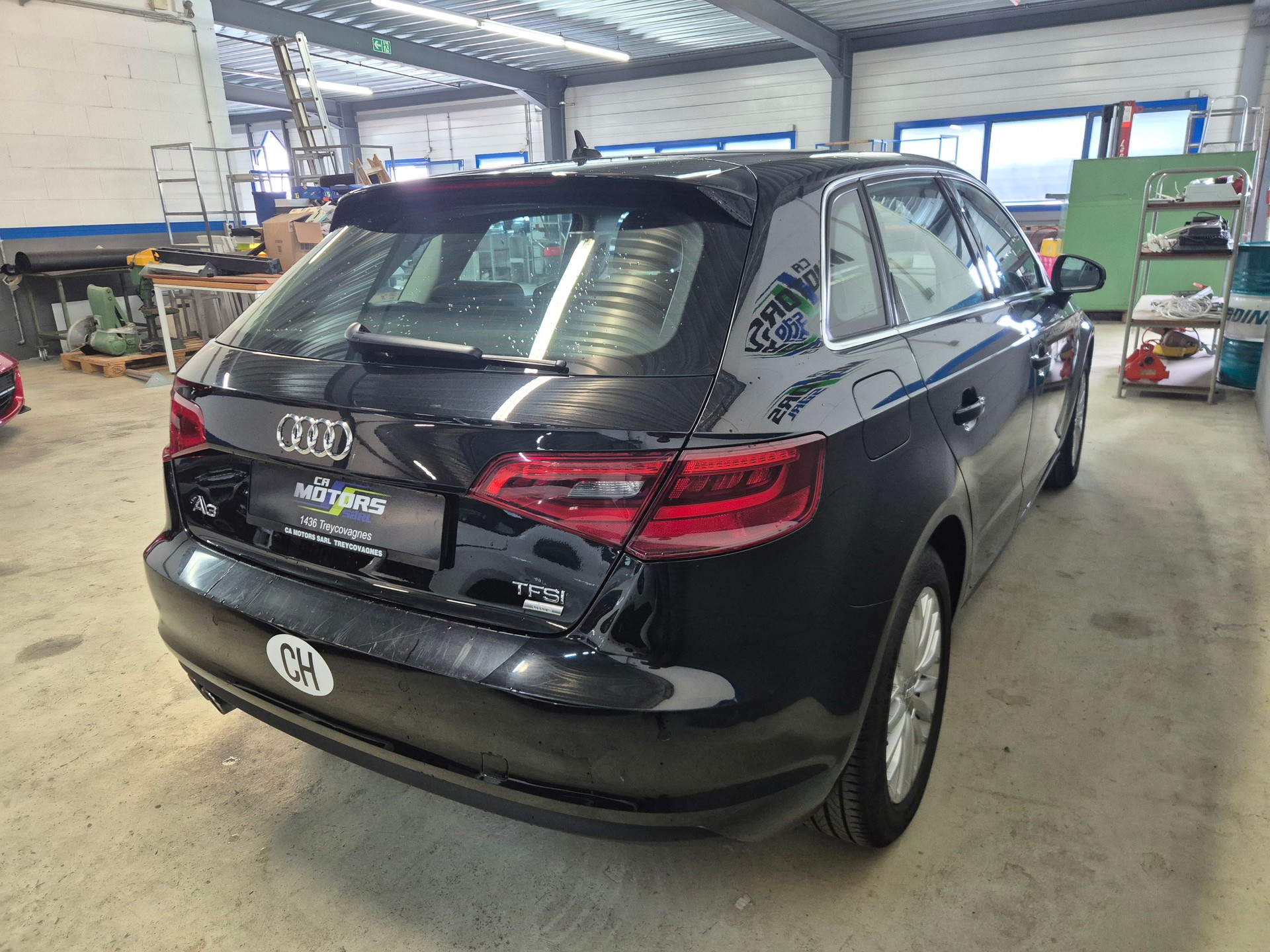 AUDI A3 Sportback 1.4 TFSI Ambiente S-tronic-image-4