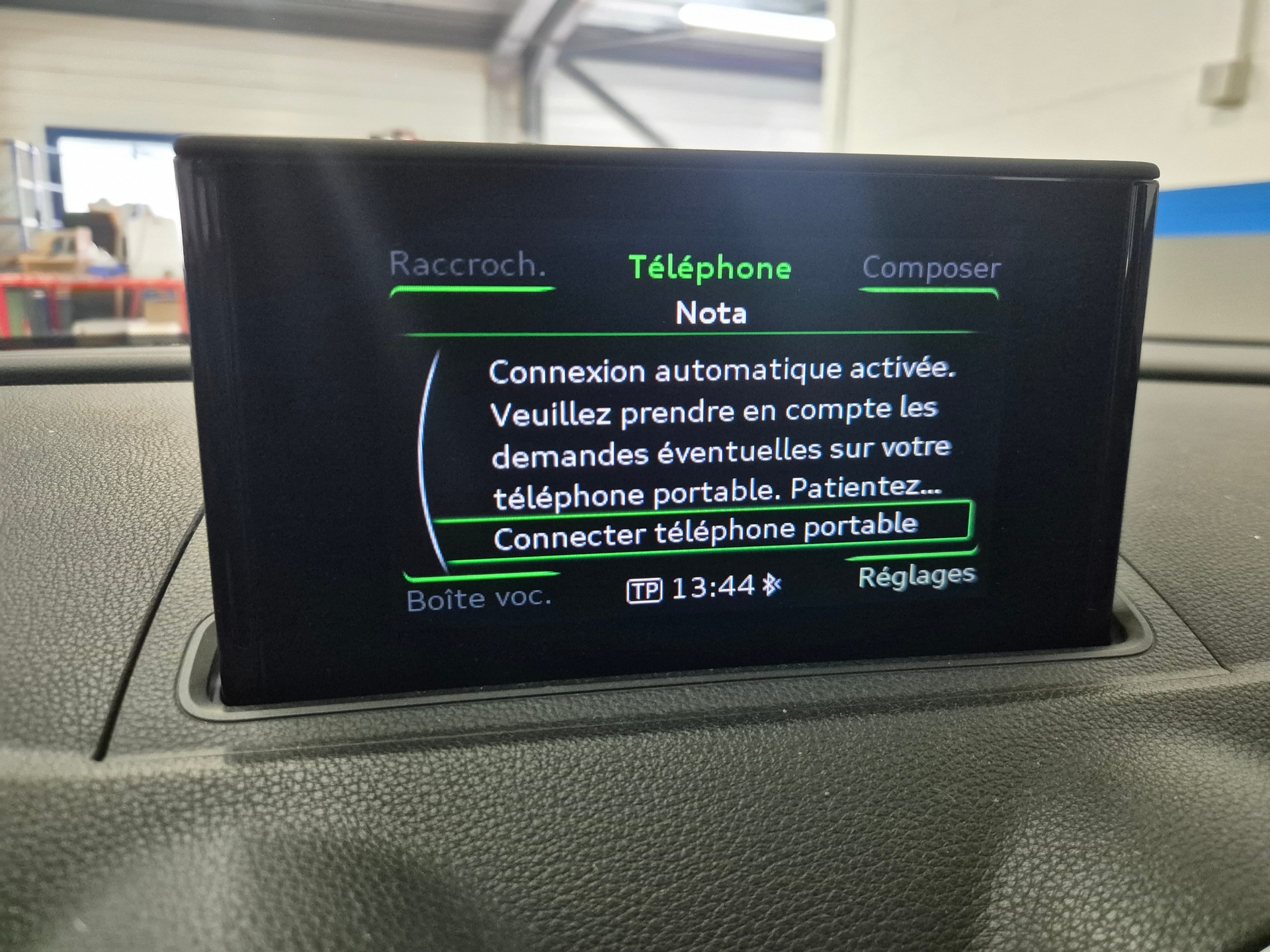 AUDI A3 Sportback 1.4 TFSI Ambiente S-tronic-image-13