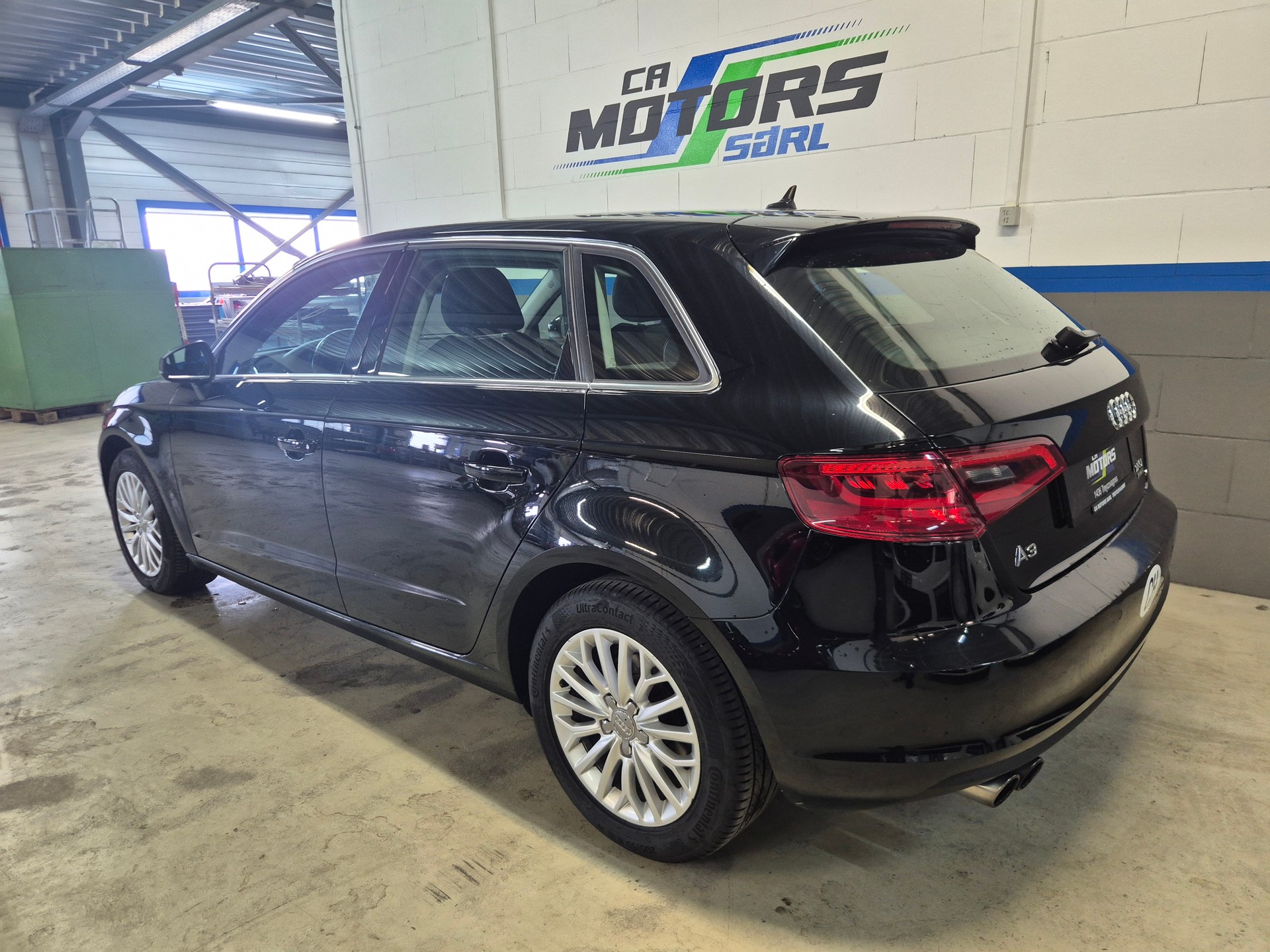 AUDI A3 Sportback 1.4 TFSI Ambiente S-tronic-image-5