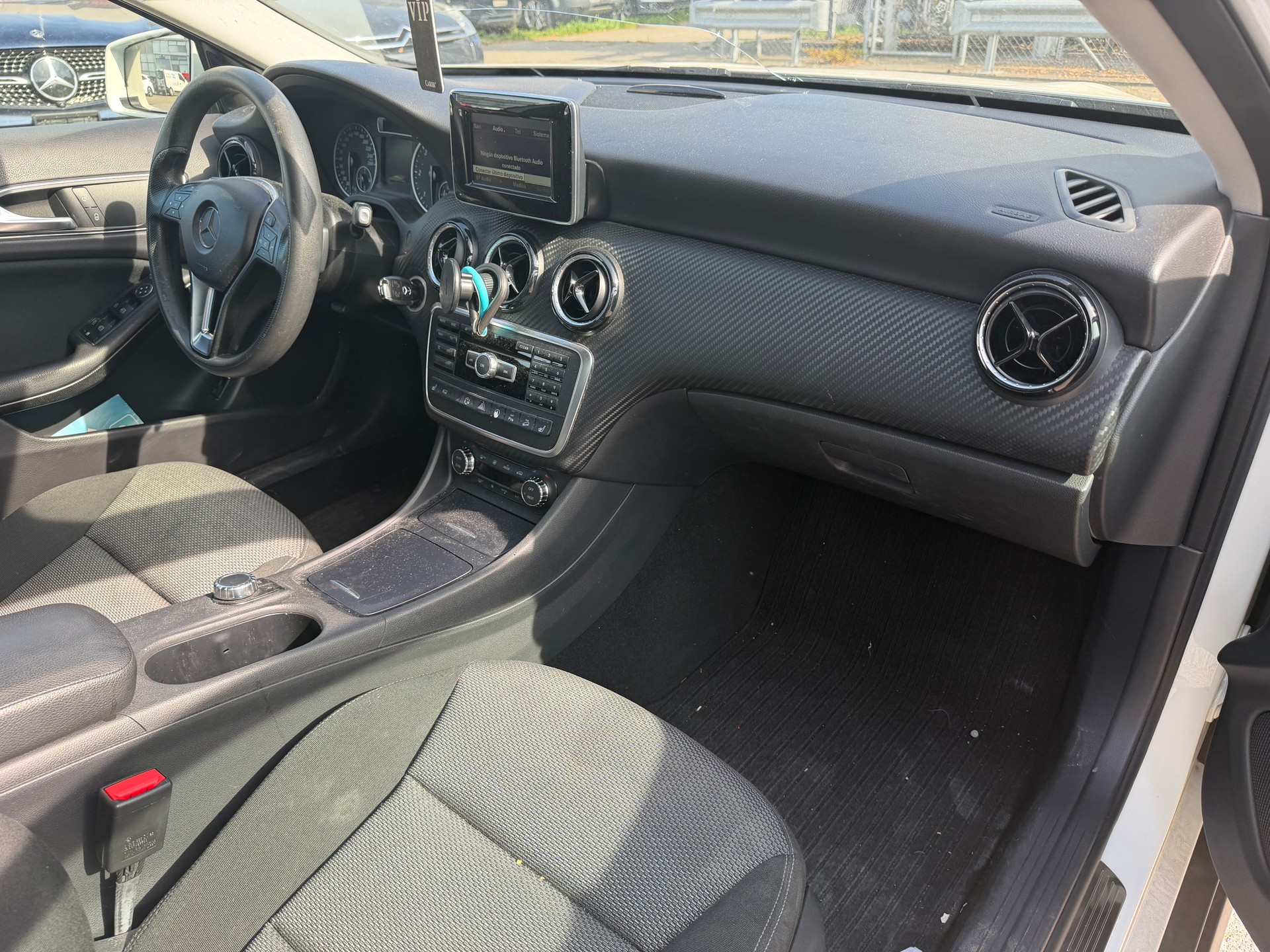 MERCEDES-BENZ GLA 200 CDI Swiss Star Edition Style 4Matic 7G-DCT-image-11