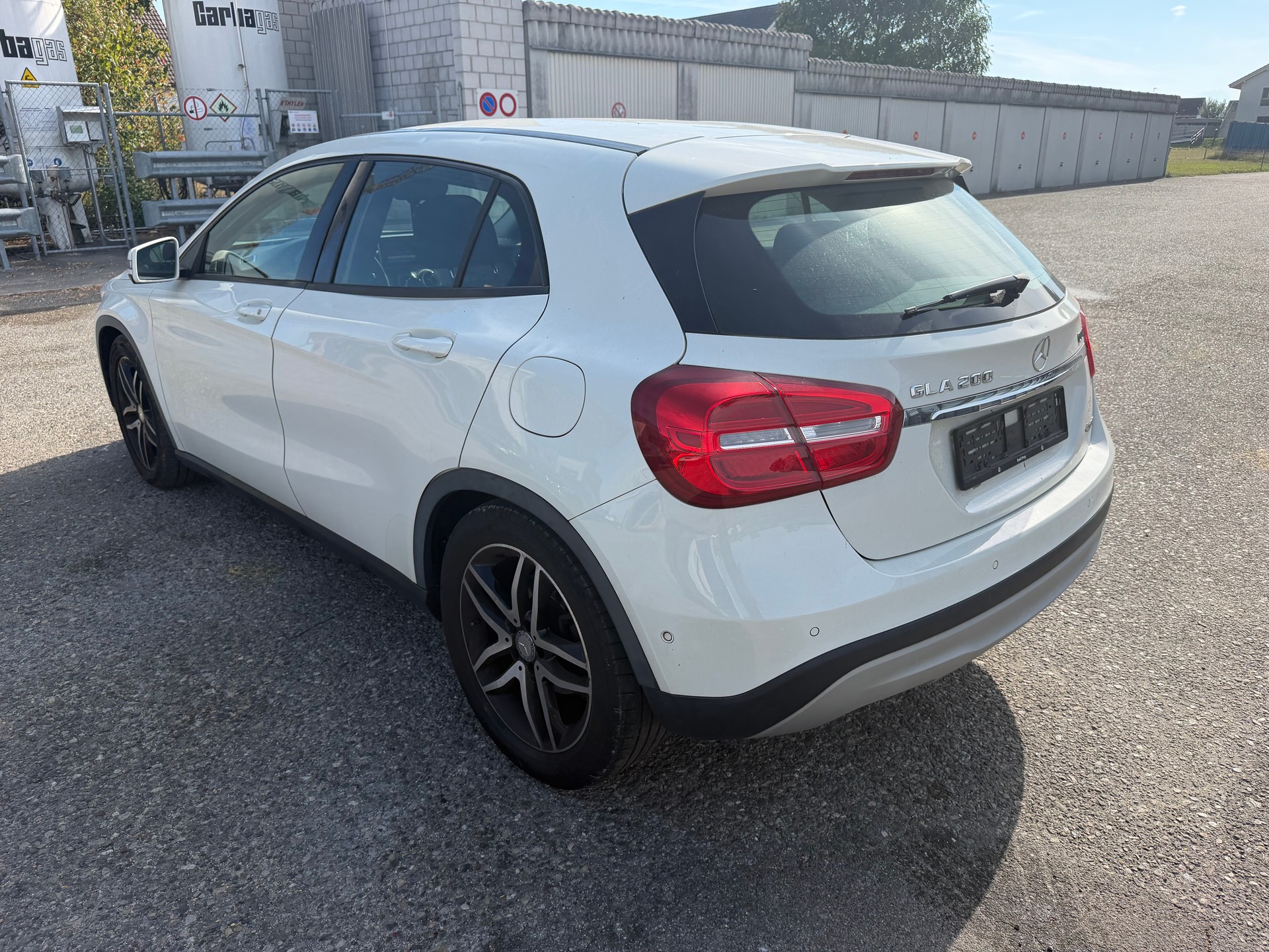 MERCEDES-BENZ GLA 200 CDI Swiss Star Edition Style 4Matic 7G-DCT-image-3
