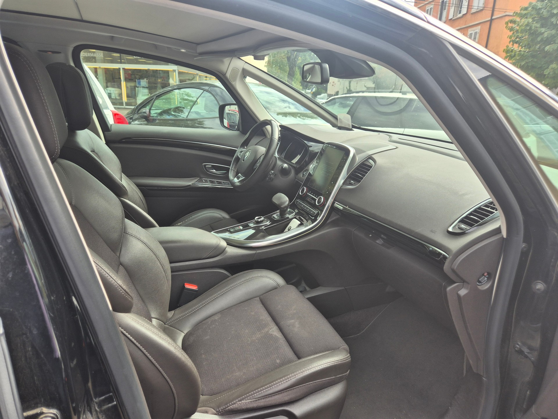 RENAULT Espace 1.8 TCe 90th Anniversary EDC-image-7