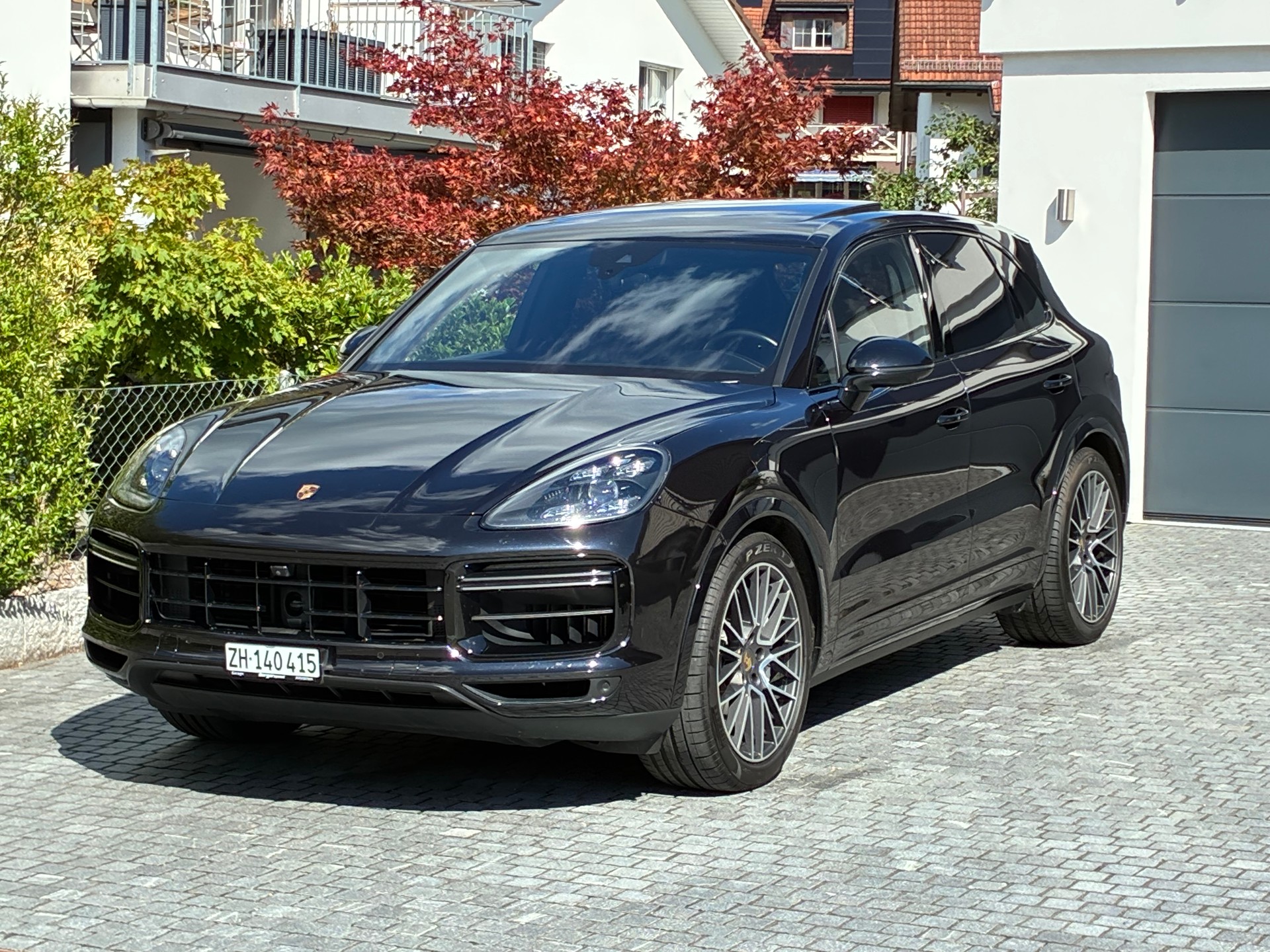 PORSCHE 4.0 V8 Turbo-image-1