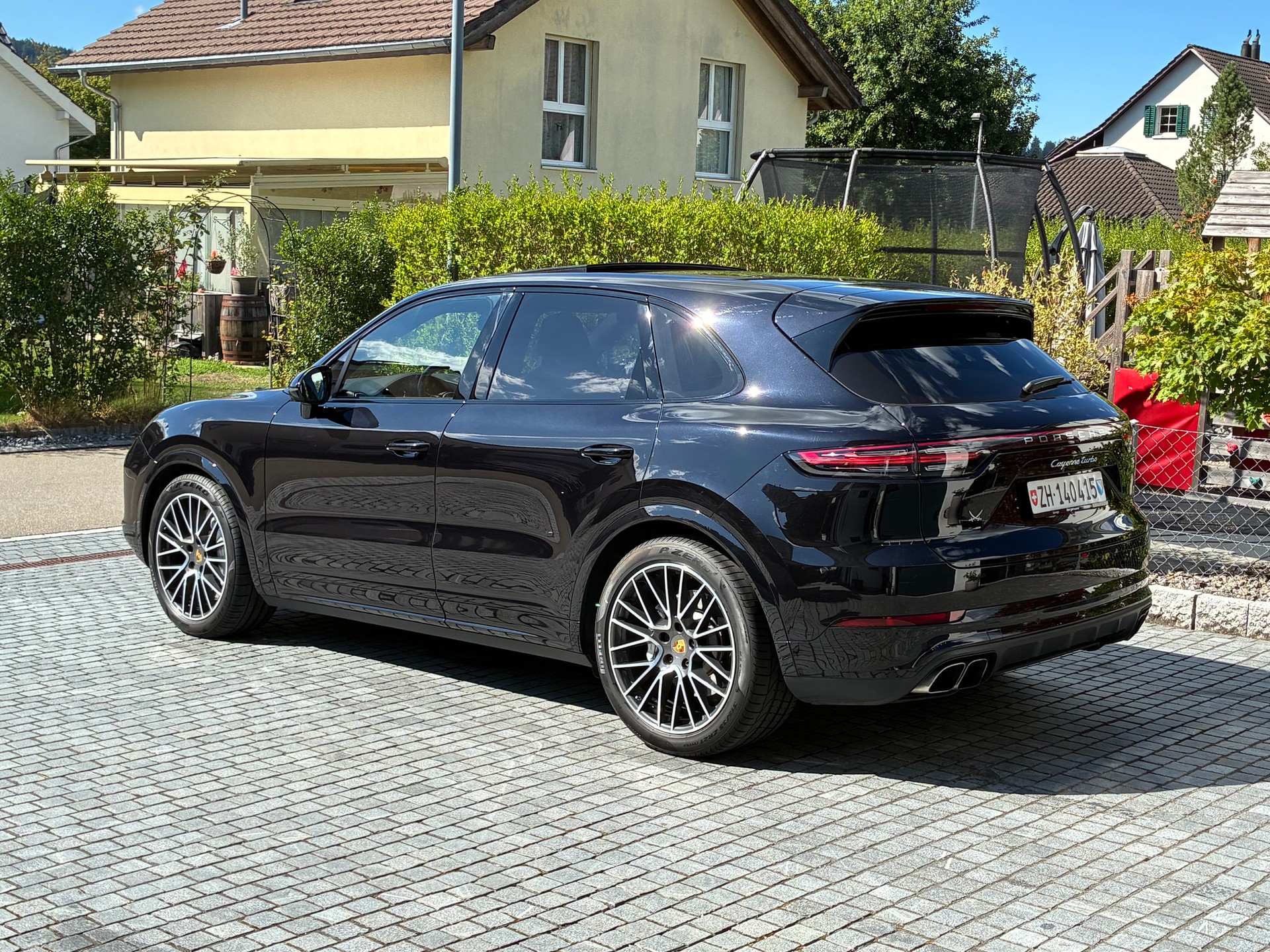 PORSCHE 4.0 V8 Turbo-image-0