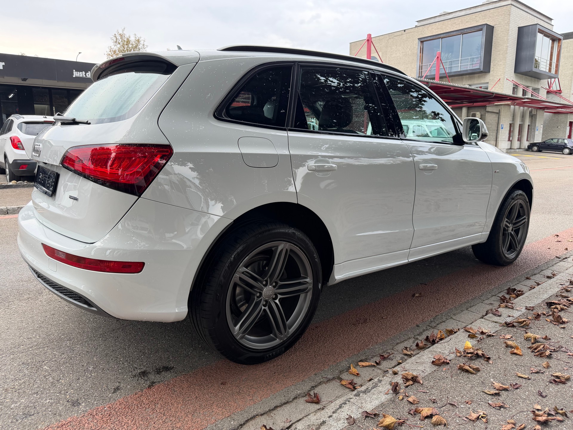 AUDI Q5 2.0 TDI quattro S-tronic-image-6