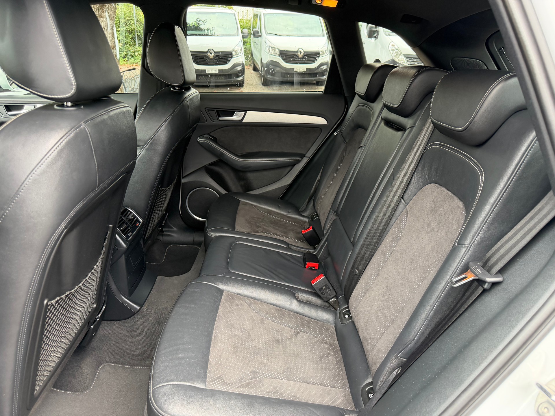 AUDI Q5 2.0 TDI quattro S-tronic-image-8
