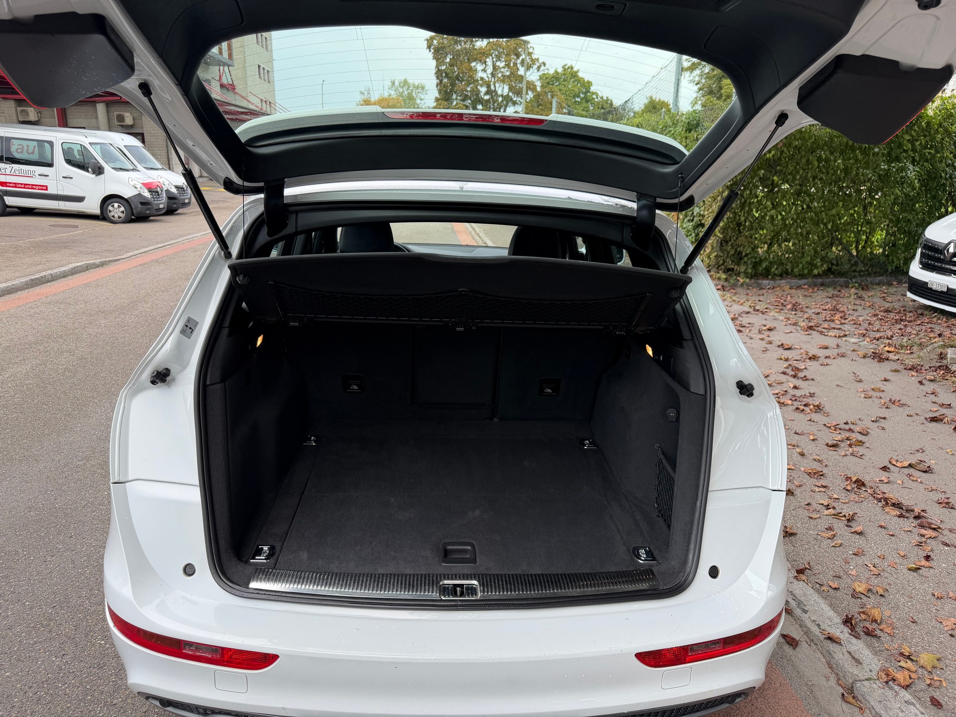AUDI Q5 2.0 TDI quattro S-tronic-image-12