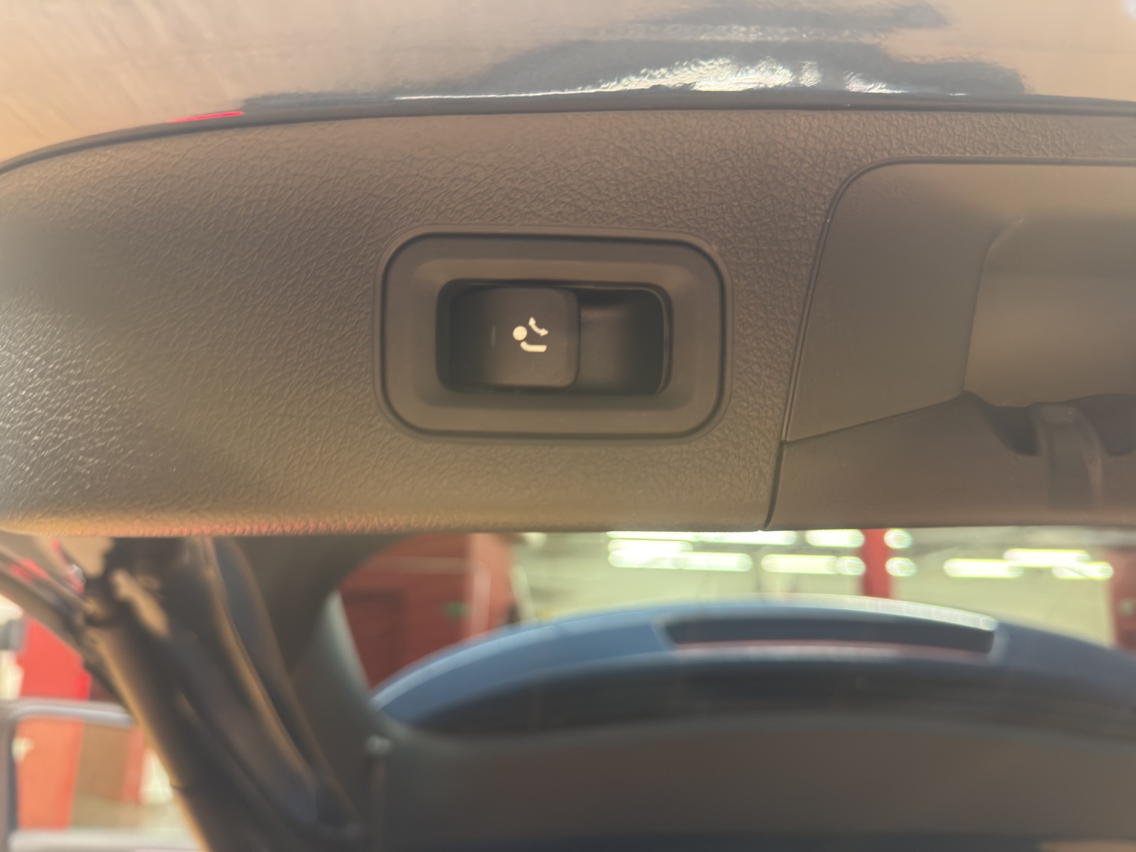 MERCEDES-BENZ EQA 300 4M - Progressive / Rückfahrkamera / Panorama-Dach / Ambiente-Licht-image-14