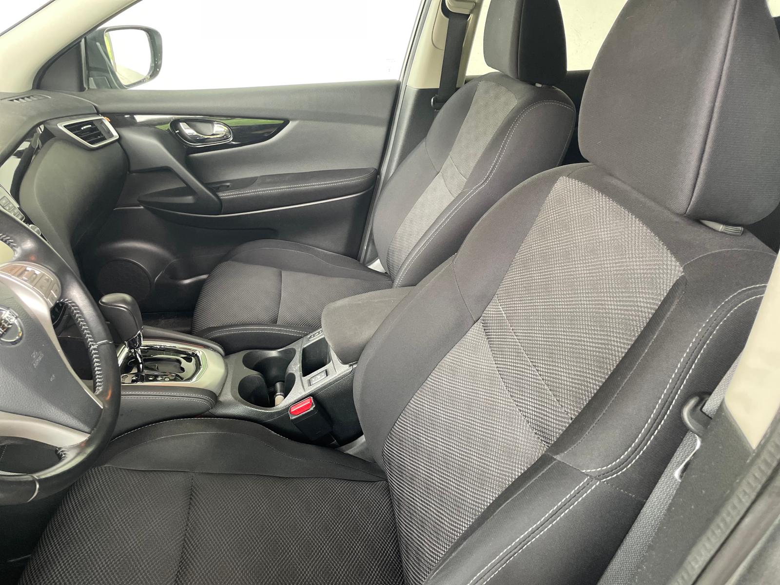 NISSAN Qashqai 1.6 dCi N-Connecta Xtronic CVT-image-11
