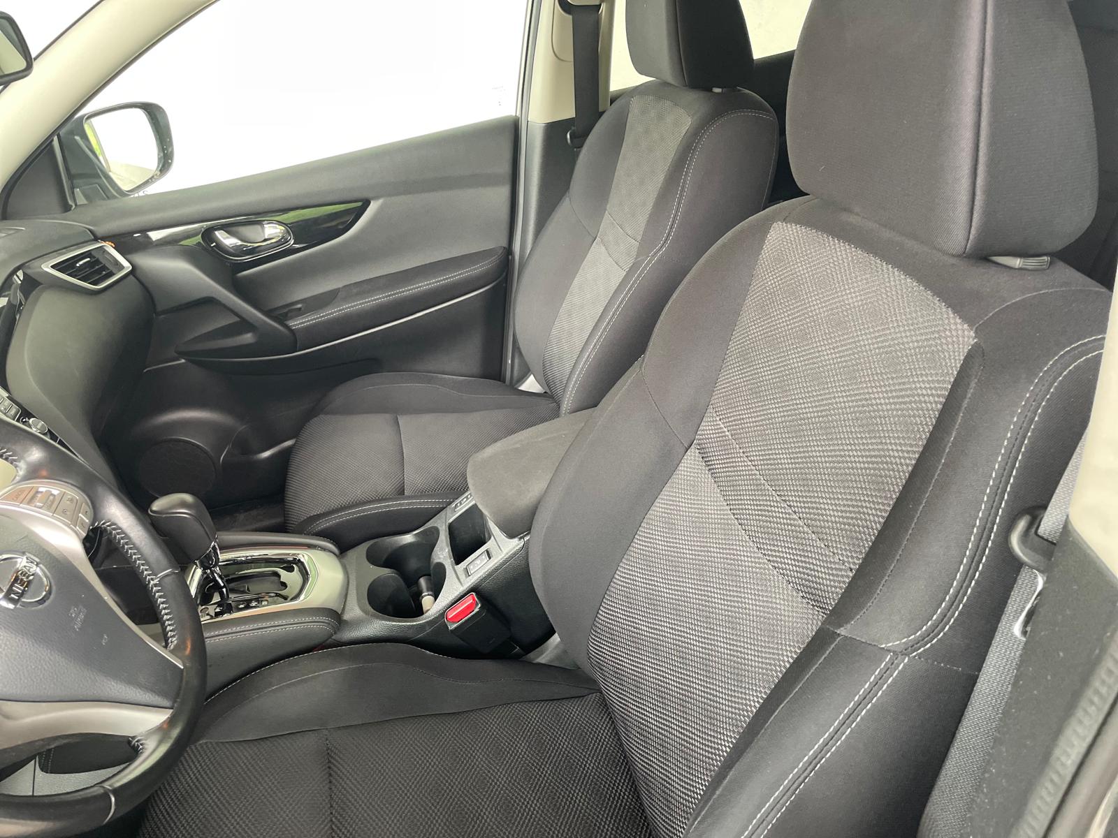 NISSAN Qashqai 1.6 dCi N-Connecta Xtronic CVT-image-10