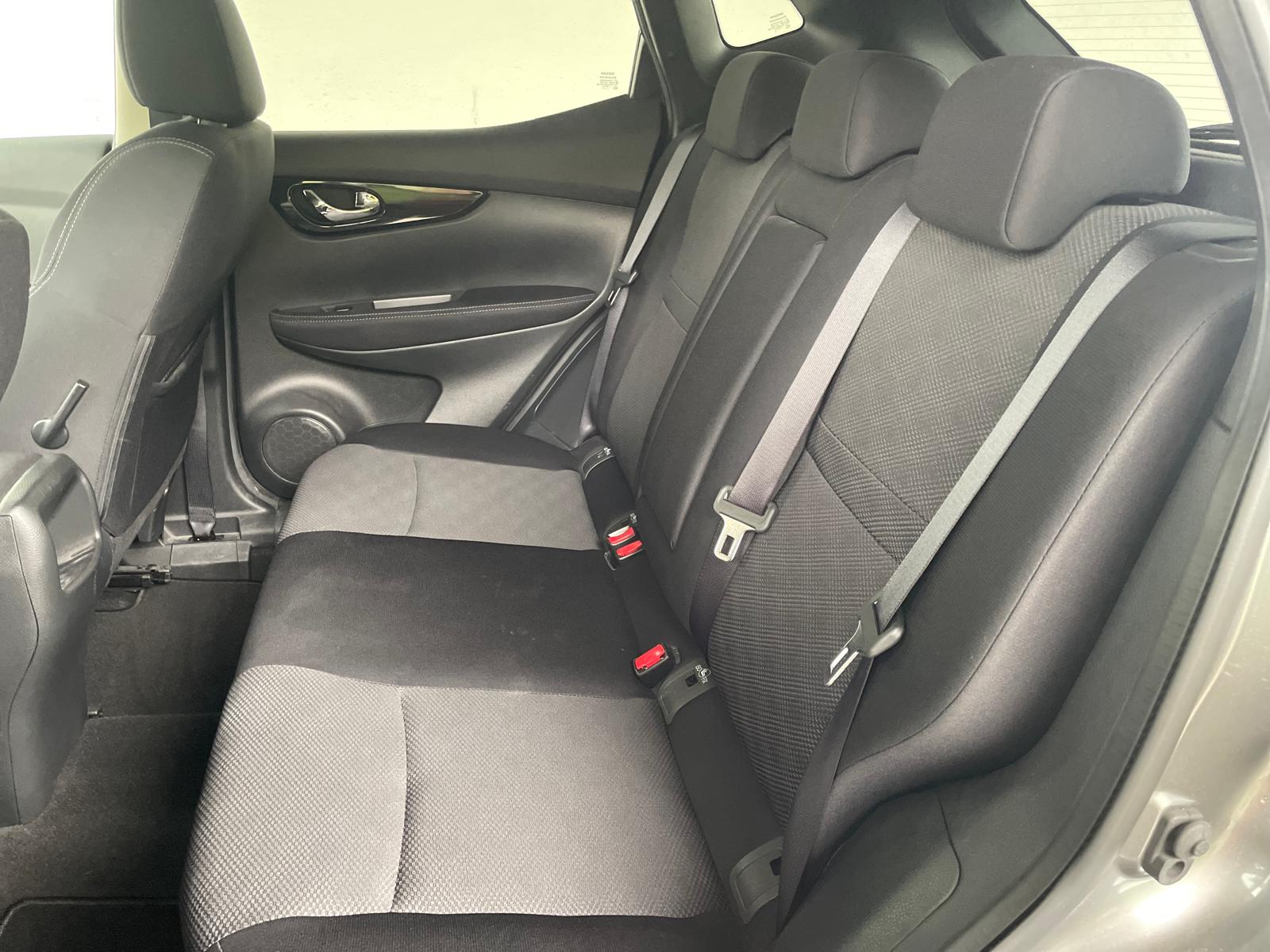 NISSAN Qashqai 1.6 dCi N-Connecta Xtronic CVT-image-13