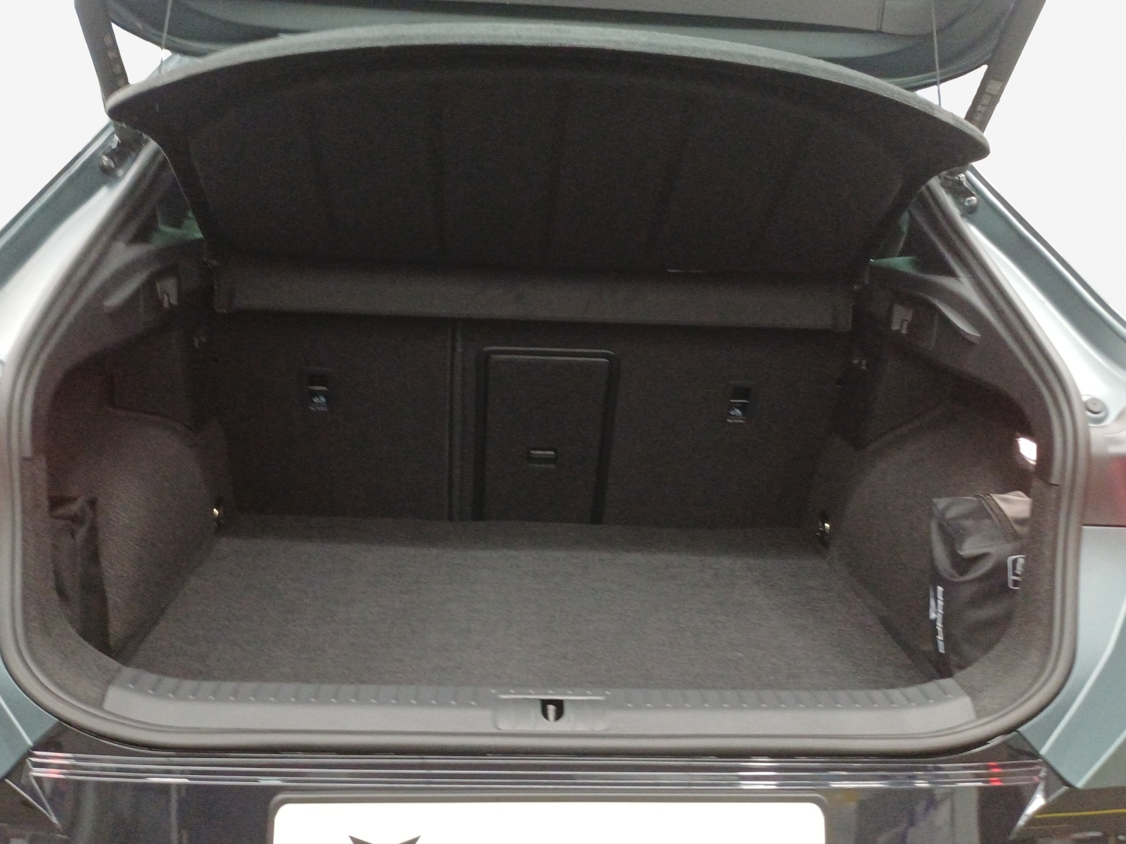 CUPRA Formentor 1.5 e-HYBRID pHEV VZ DSG-image-12