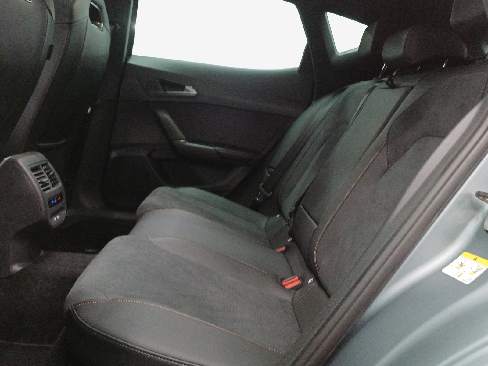 CUPRA Formentor 1.5 e-HYBRID pHEV VZ DSG-image-11