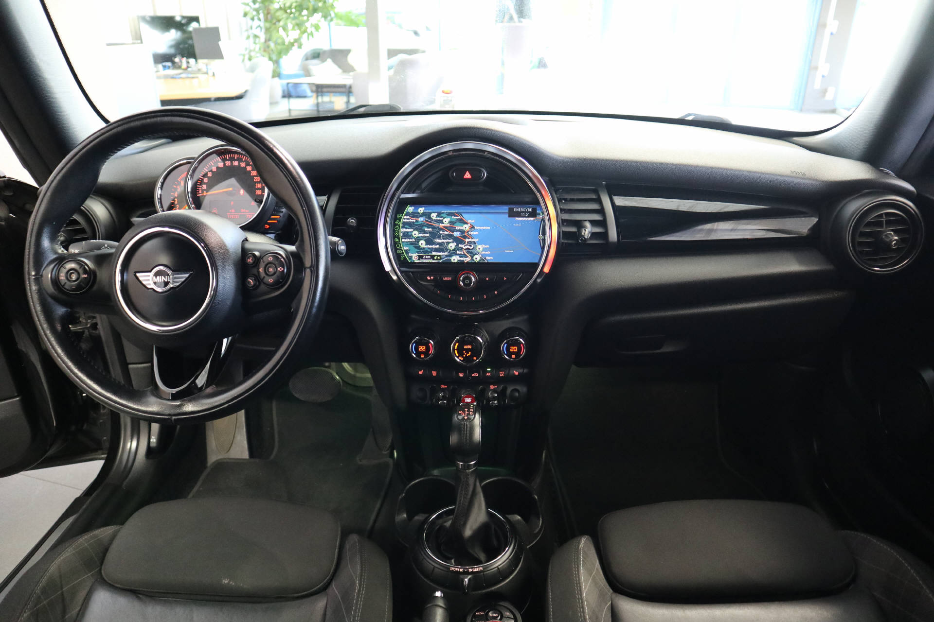 MINI Mini F56 1.5i Cooper-image-13