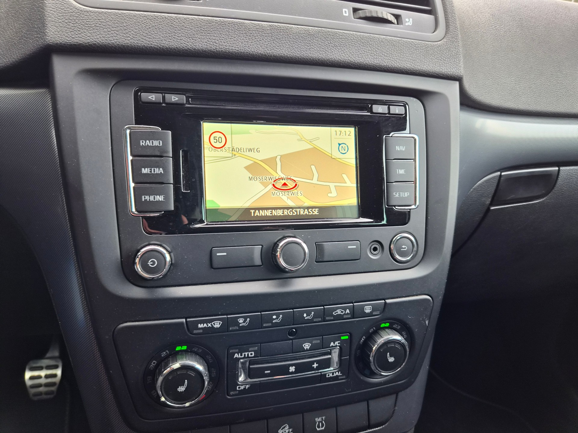 SKODA Yeti 2.0 TDI Adventure II 4x4-image-6