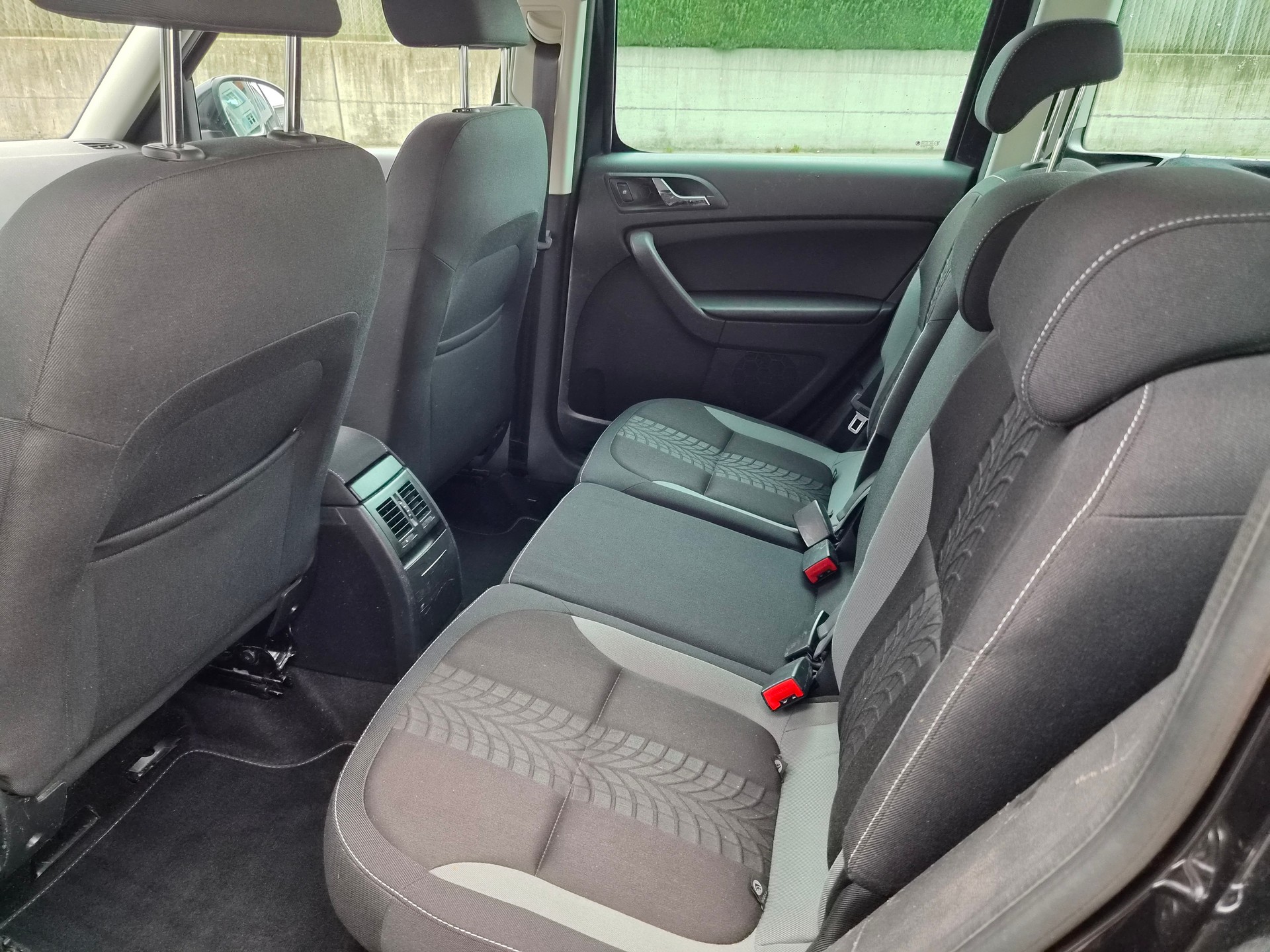 SKODA Yeti 2.0 TDI Adventure II 4x4-image-9