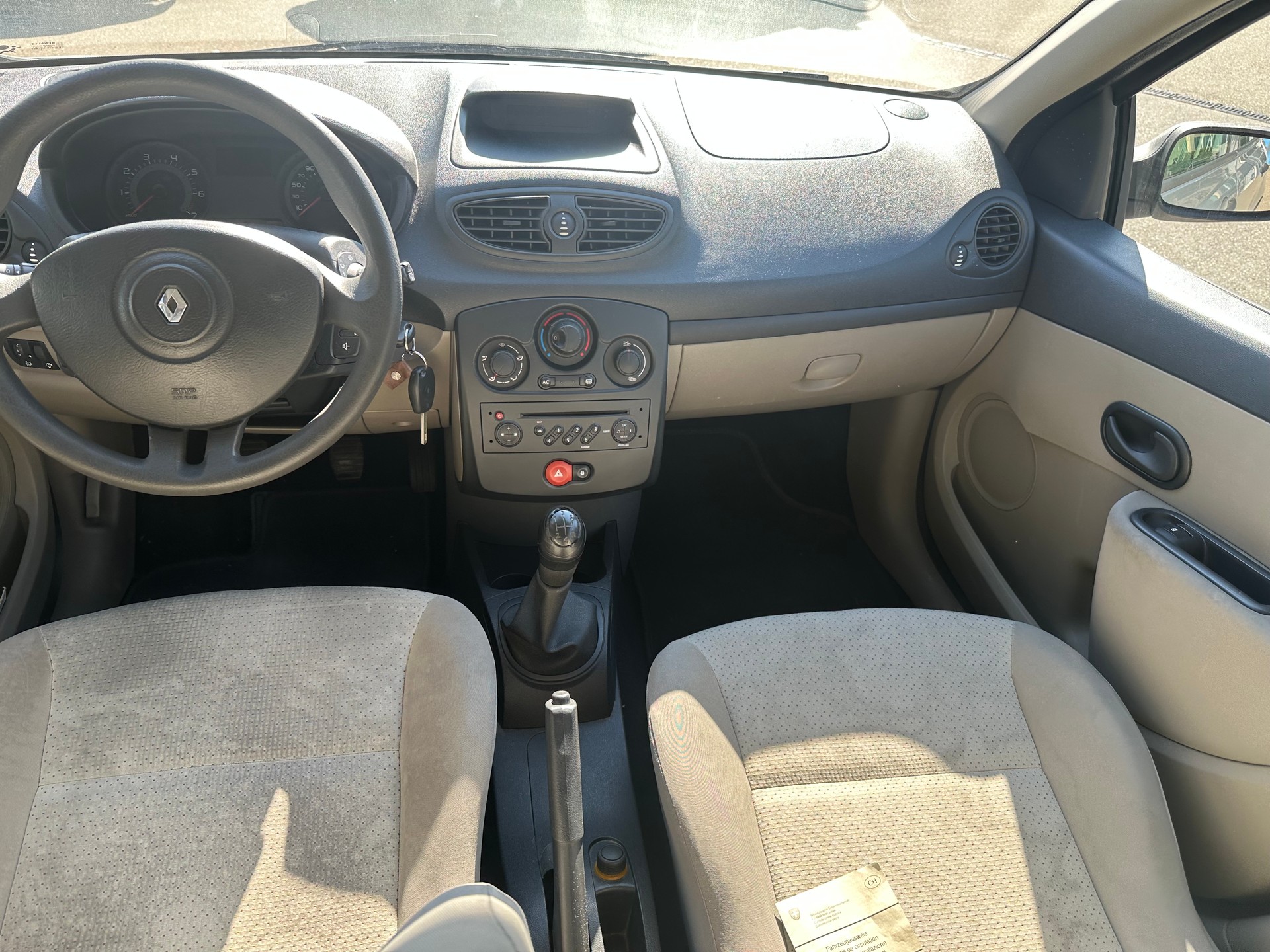 RENAULT Clio 1.2 16V Turbo Exception-image-8