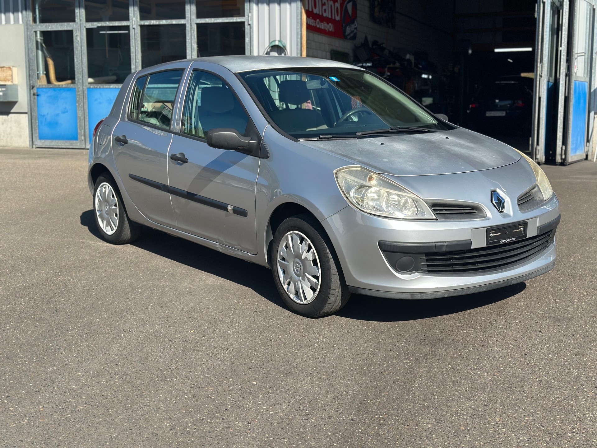 RENAULT Clio 1.2 16V Turbo Exception-image-3
