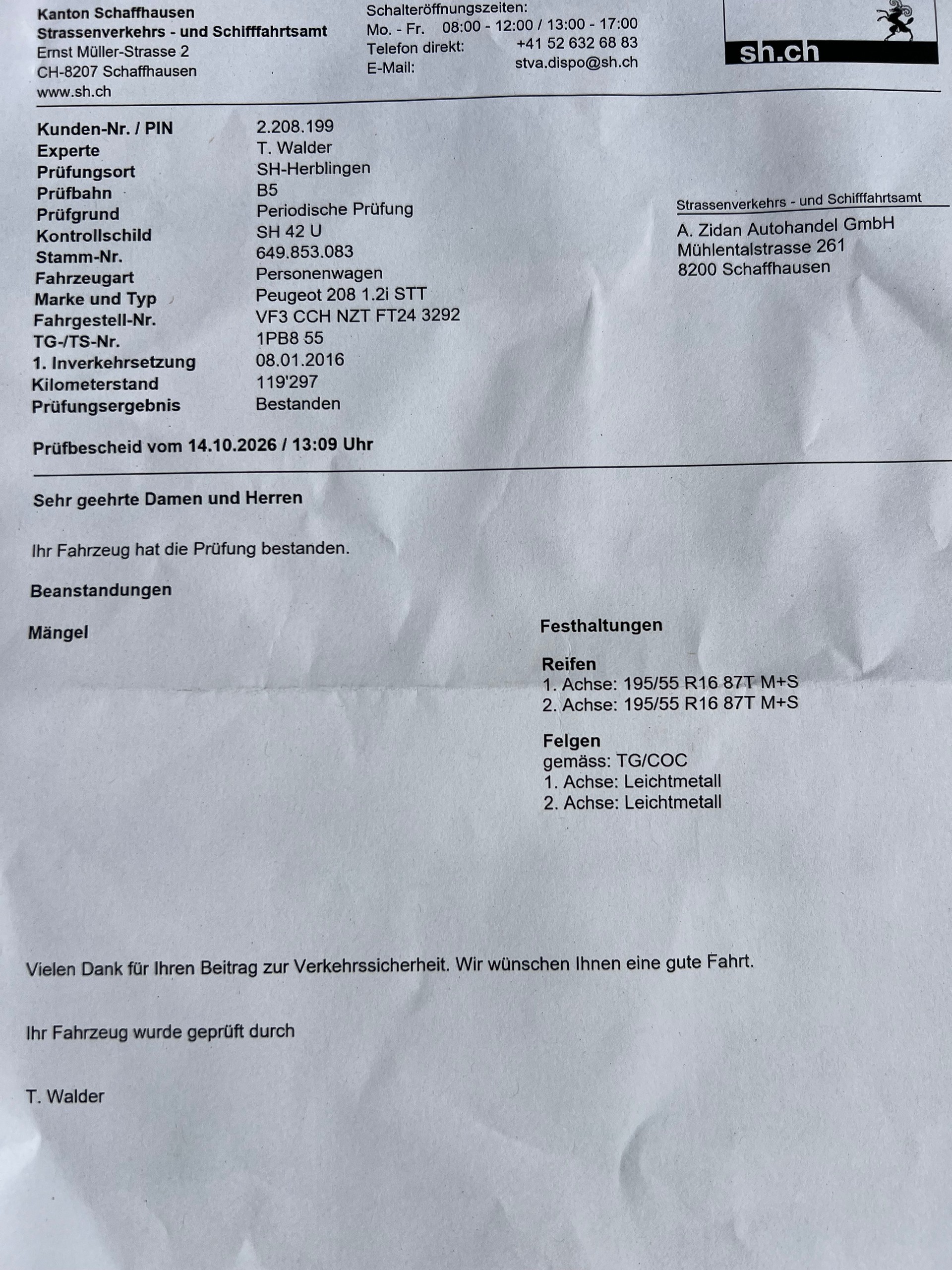 PEUGEOT 208 1.2 PureTech Active EAT6-image-15