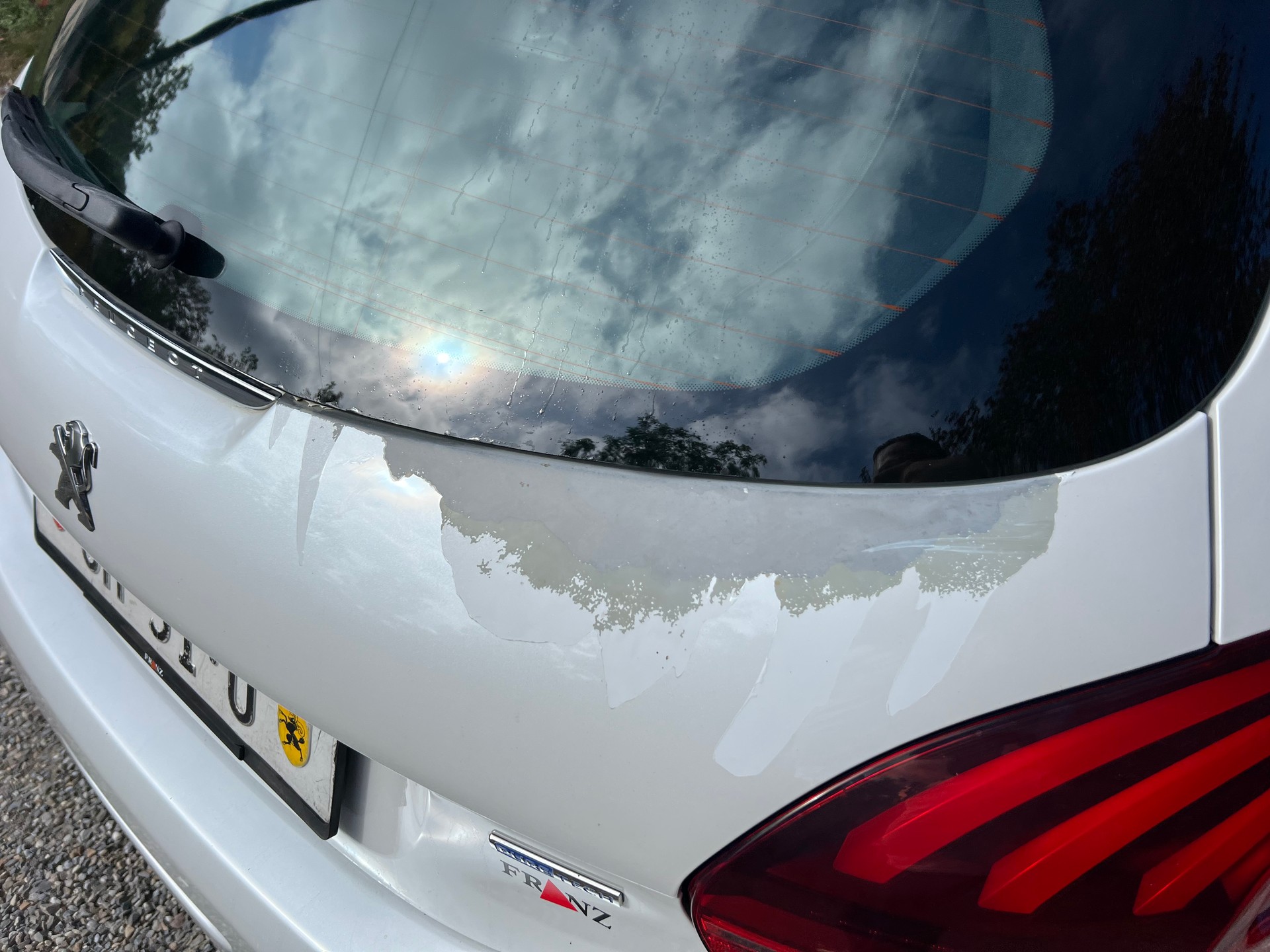 PEUGEOT 208 1.2 PureTech Active EAT6-image-7