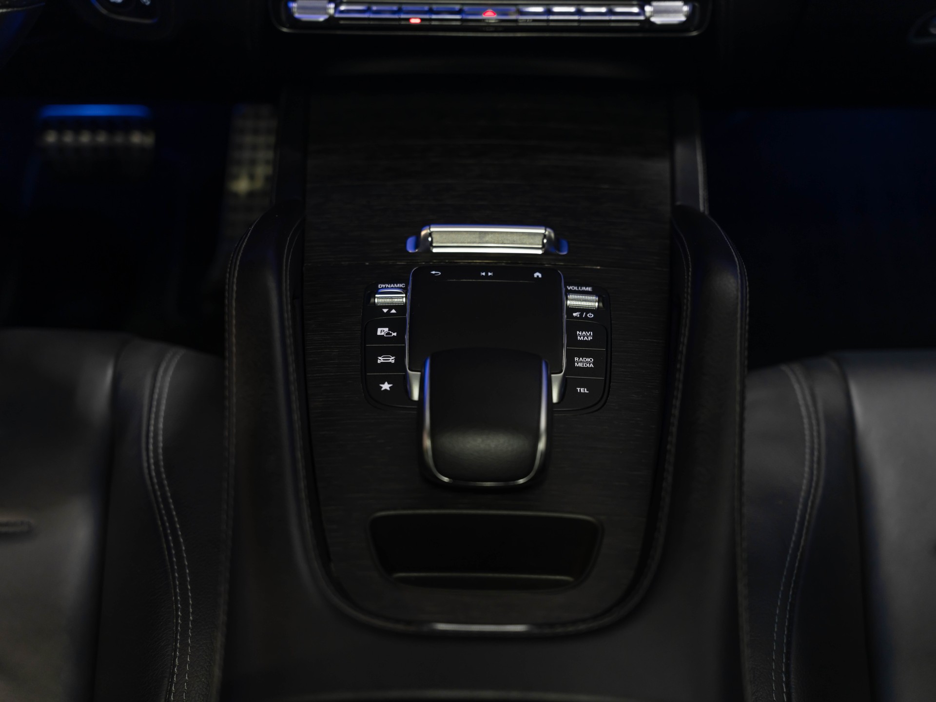 MERCEDES-BENZ GLE 450 4Matic AMG Line 9G-Tronic-image-31