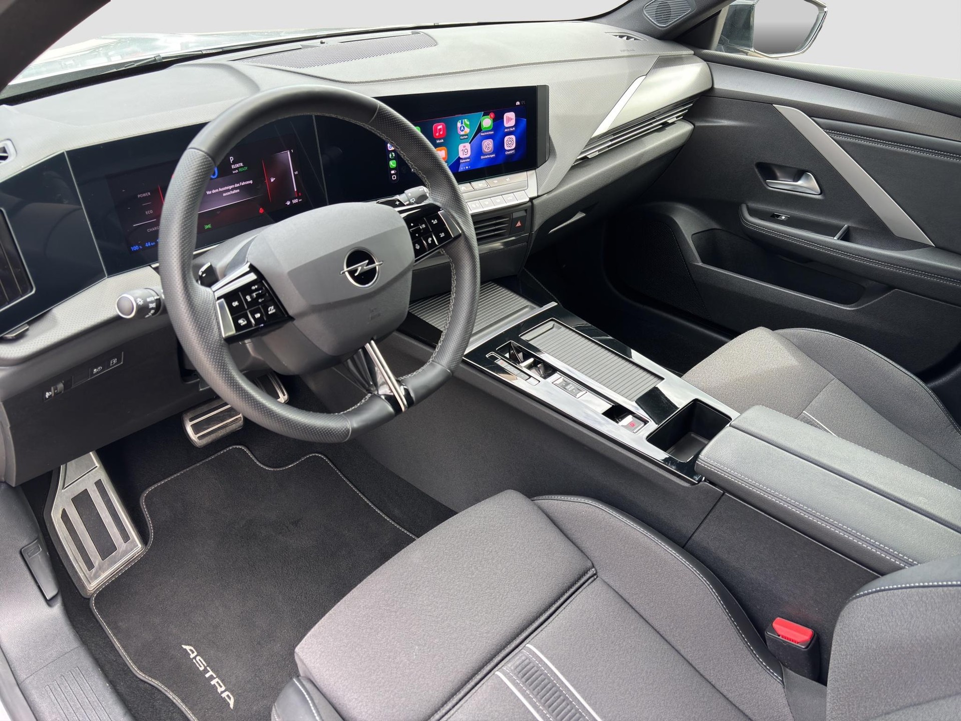 OPEL Astra 1.6 T PHEV 180 Swiss Plus-image-9