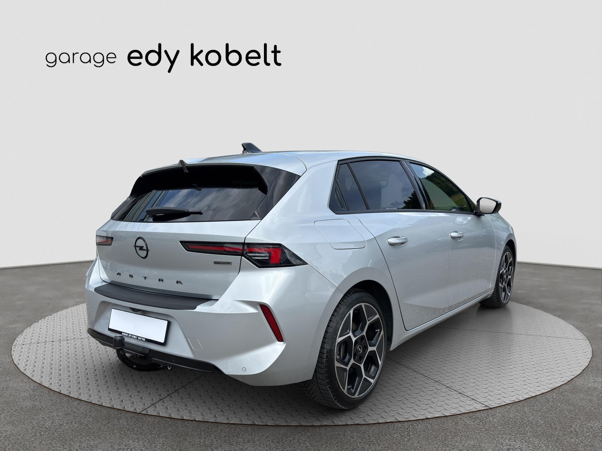OPEL Astra 1.6 T PHEV 180 Swiss Plus-image-16