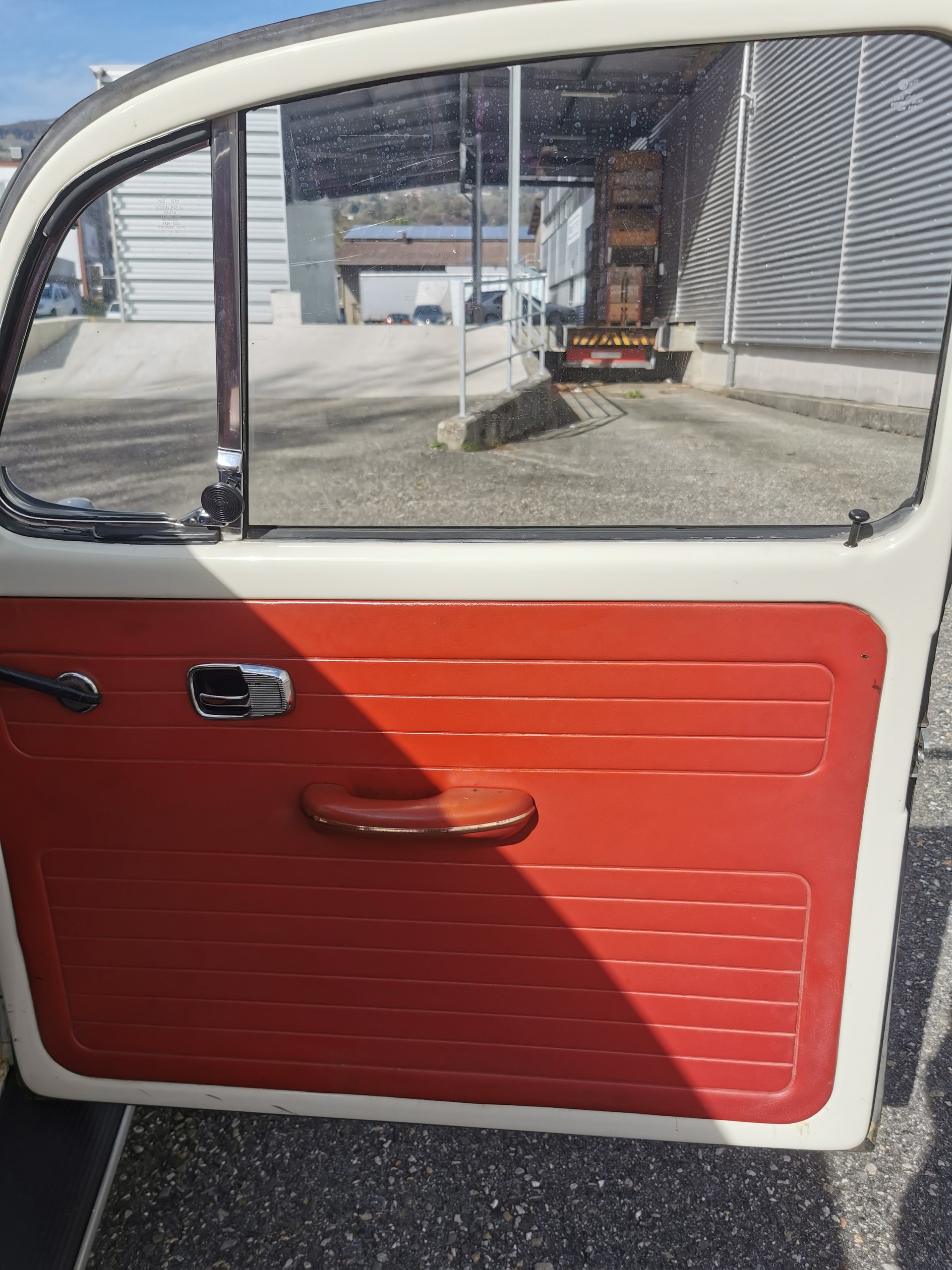 VW 1300-image-11