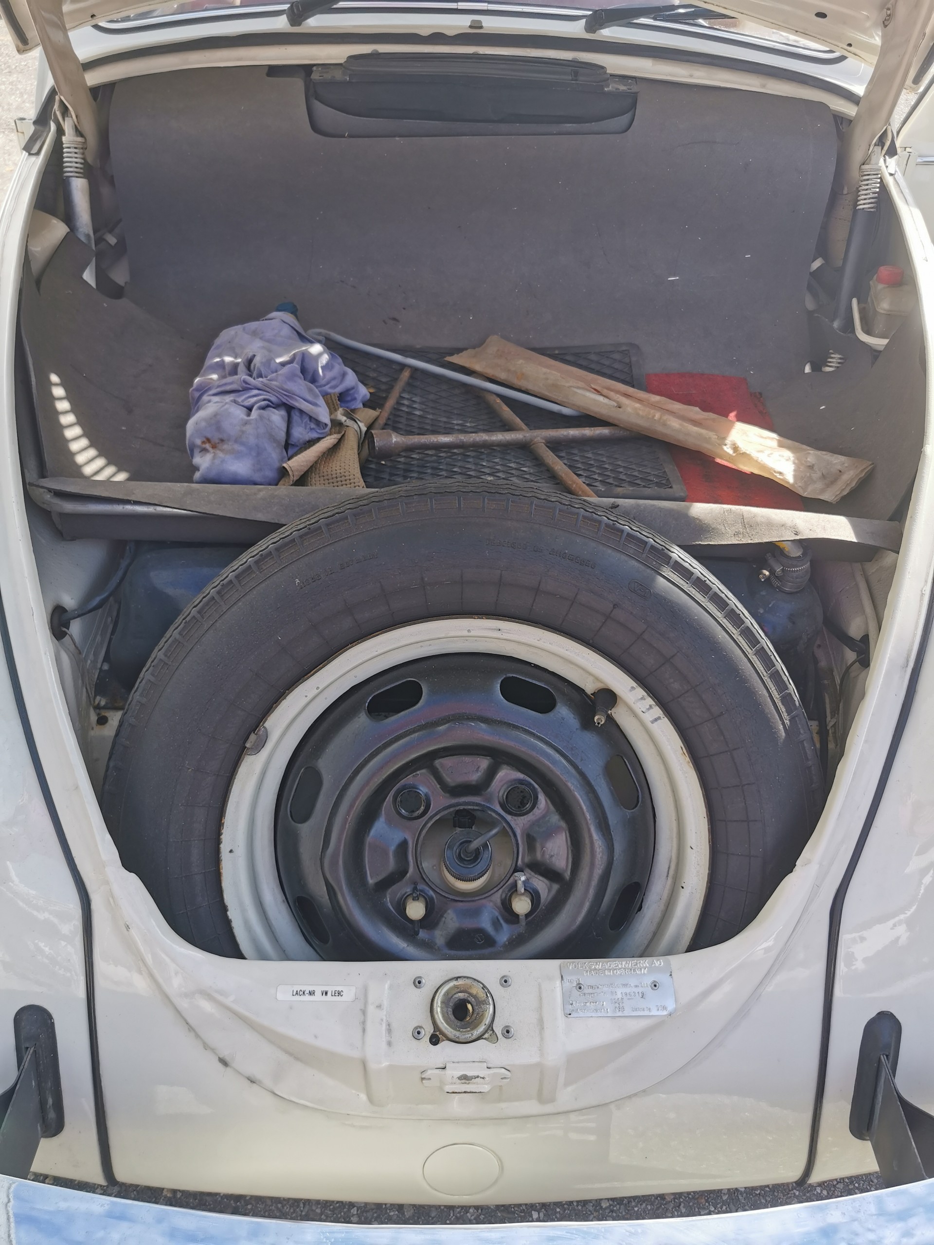VW 1300-image-13