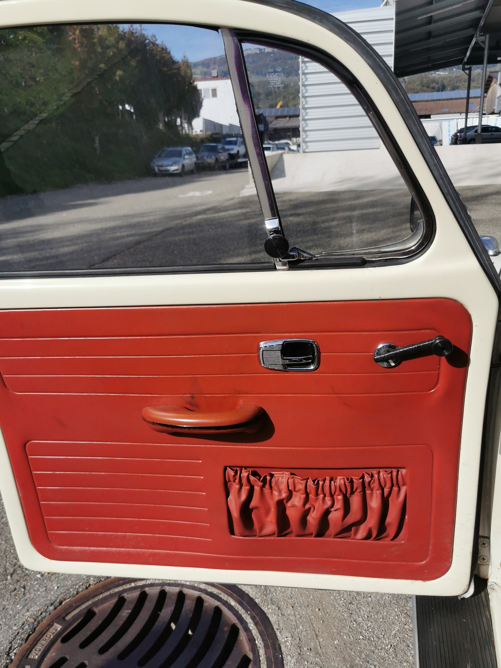 VW 1300-image-12