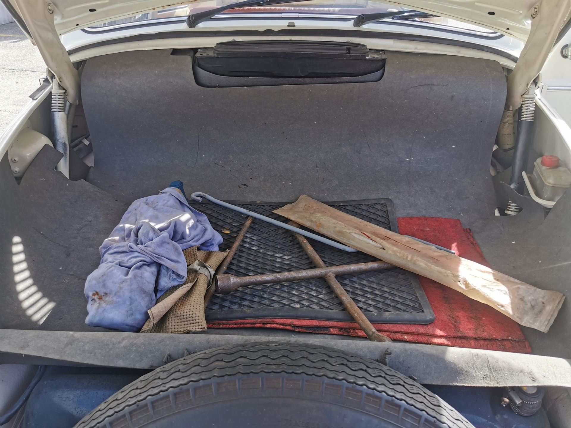 VW 1300-image-14