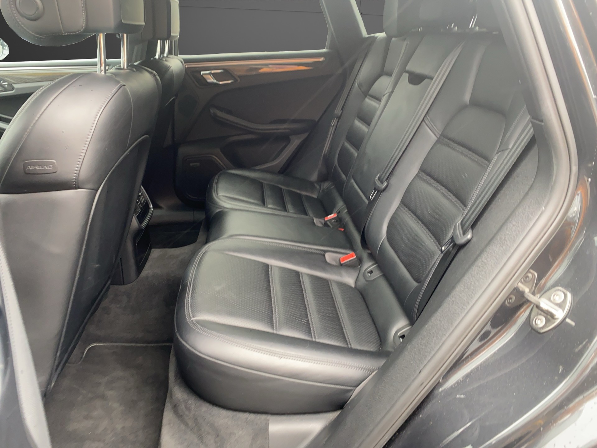 PORSCHE Macan Turbo PDK-image-9
